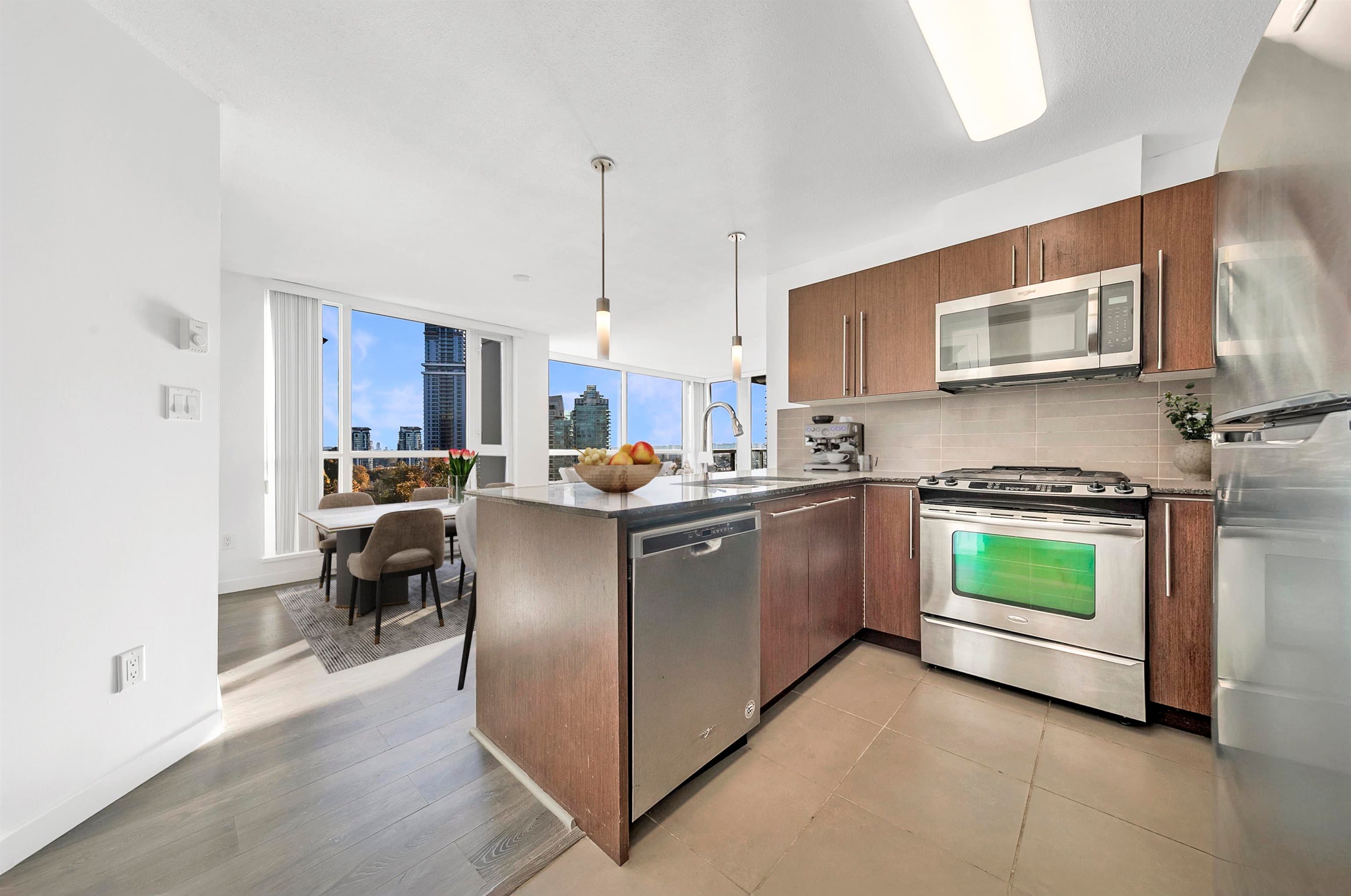 907 - 4888 Brentwood Drive, Burnaby, V5C 0C6 — photo 2