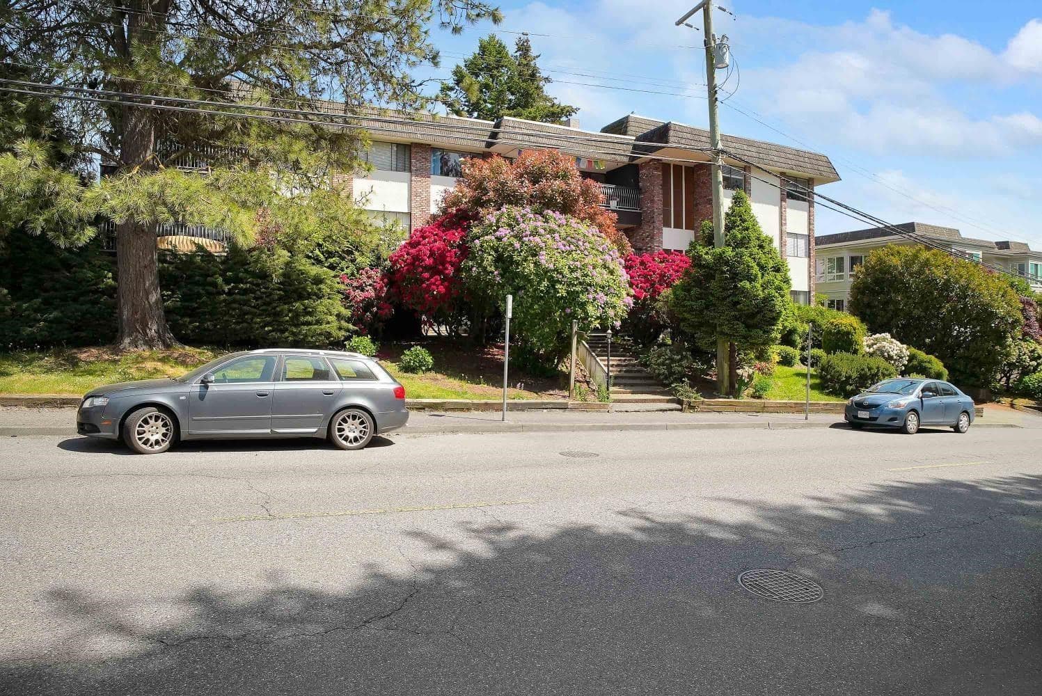 105 - 1330 Martin Street, White Rock, V4B 3W5 — photo 1