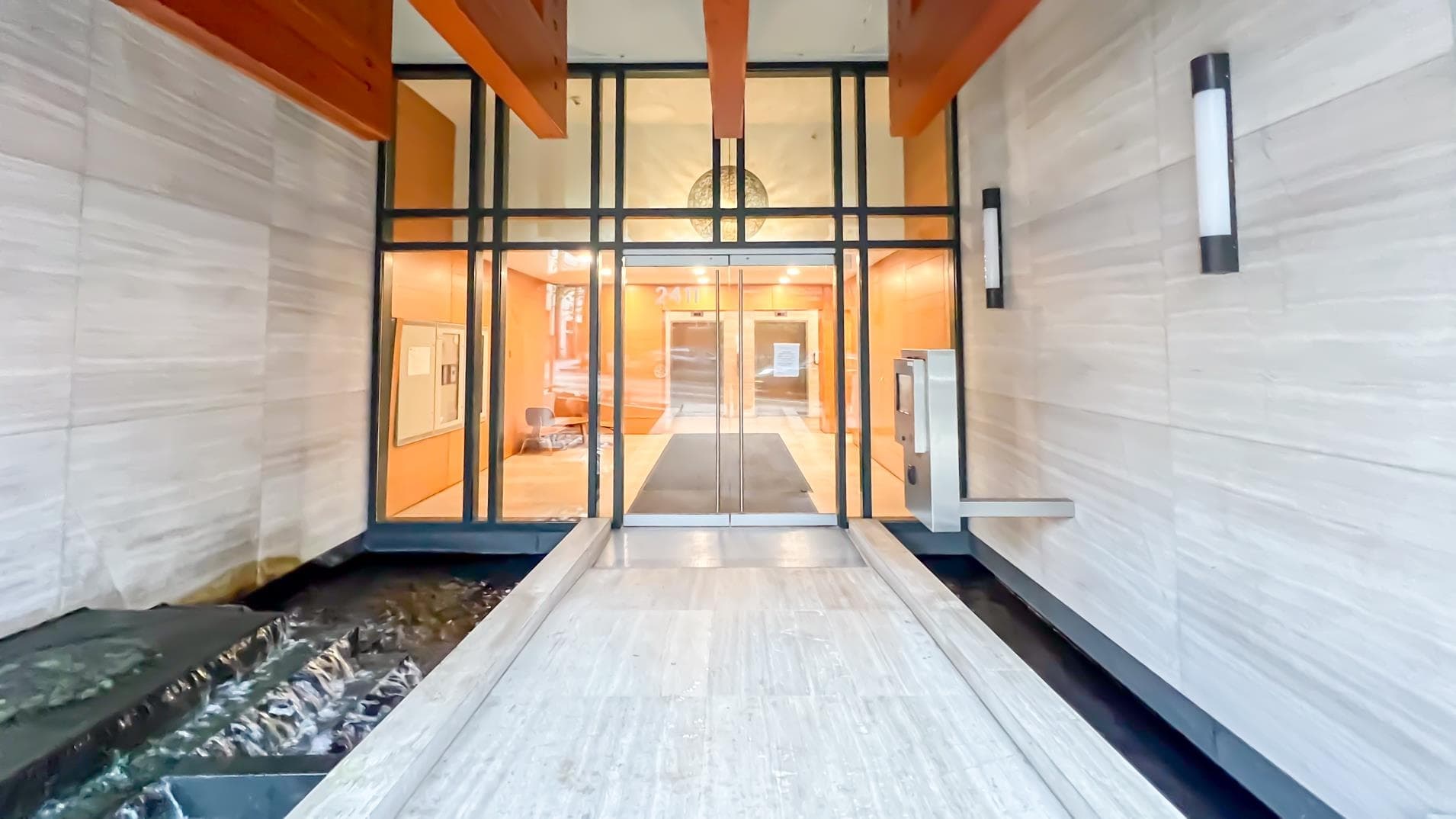 1801 - 2411 Heather Street, Vancouver, V5Z 0B7 — photo 3