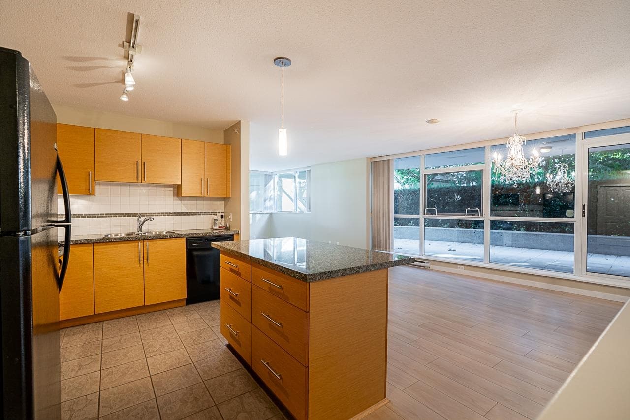 403 - 2225 SW Holdom Avenue, Burnaby, V5B 0A2 — photo 4