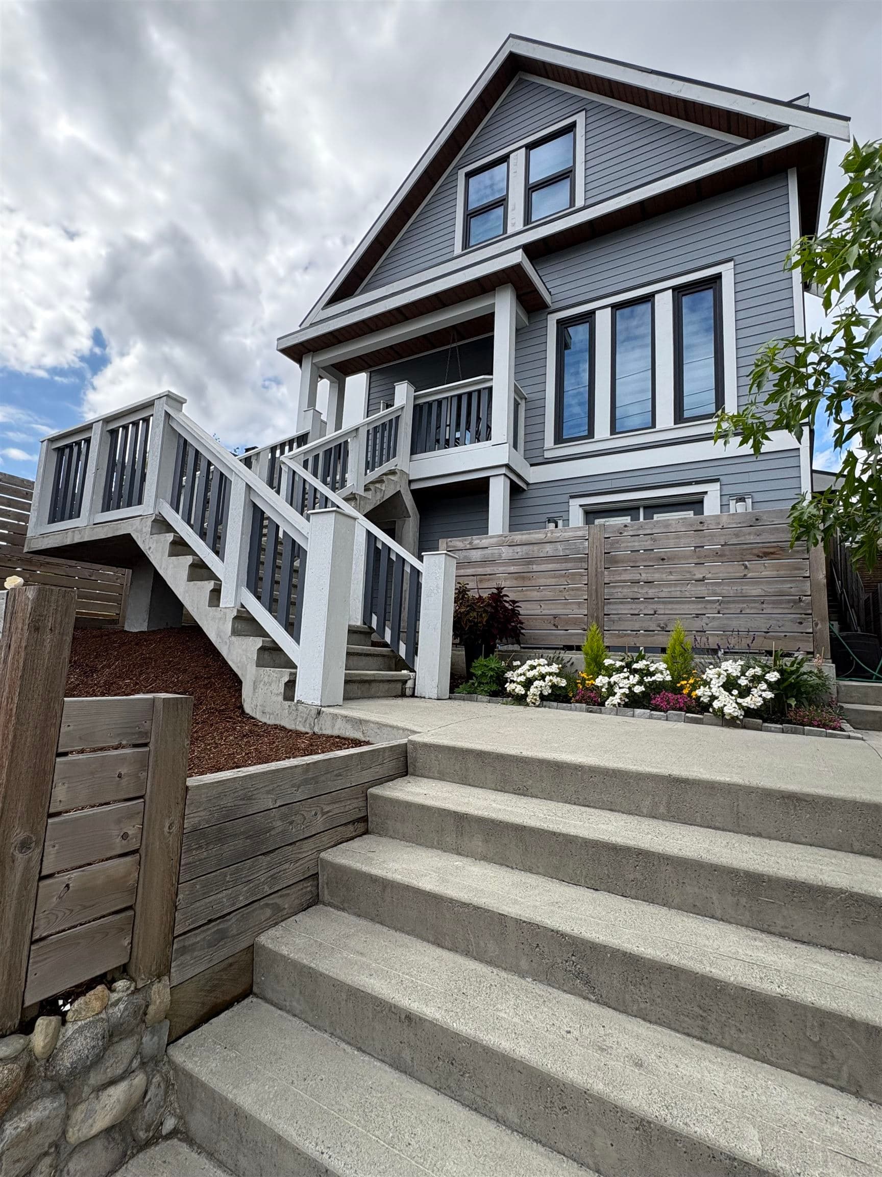 1409 Sixth Avenue, New Westminster, V3M 2C5 — photo 2