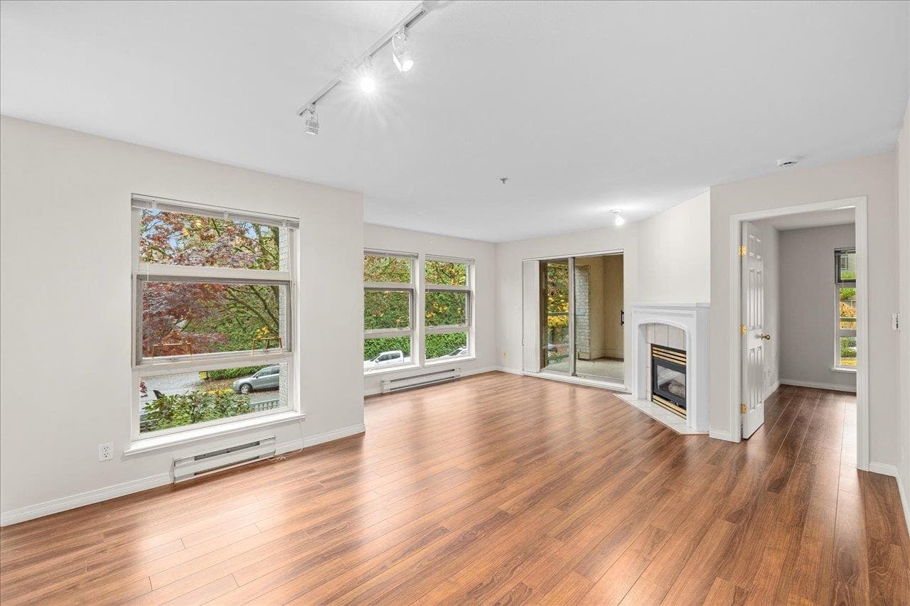 208 - 301 Maude Road, Port Moody, V3H 5B1 — photo 2