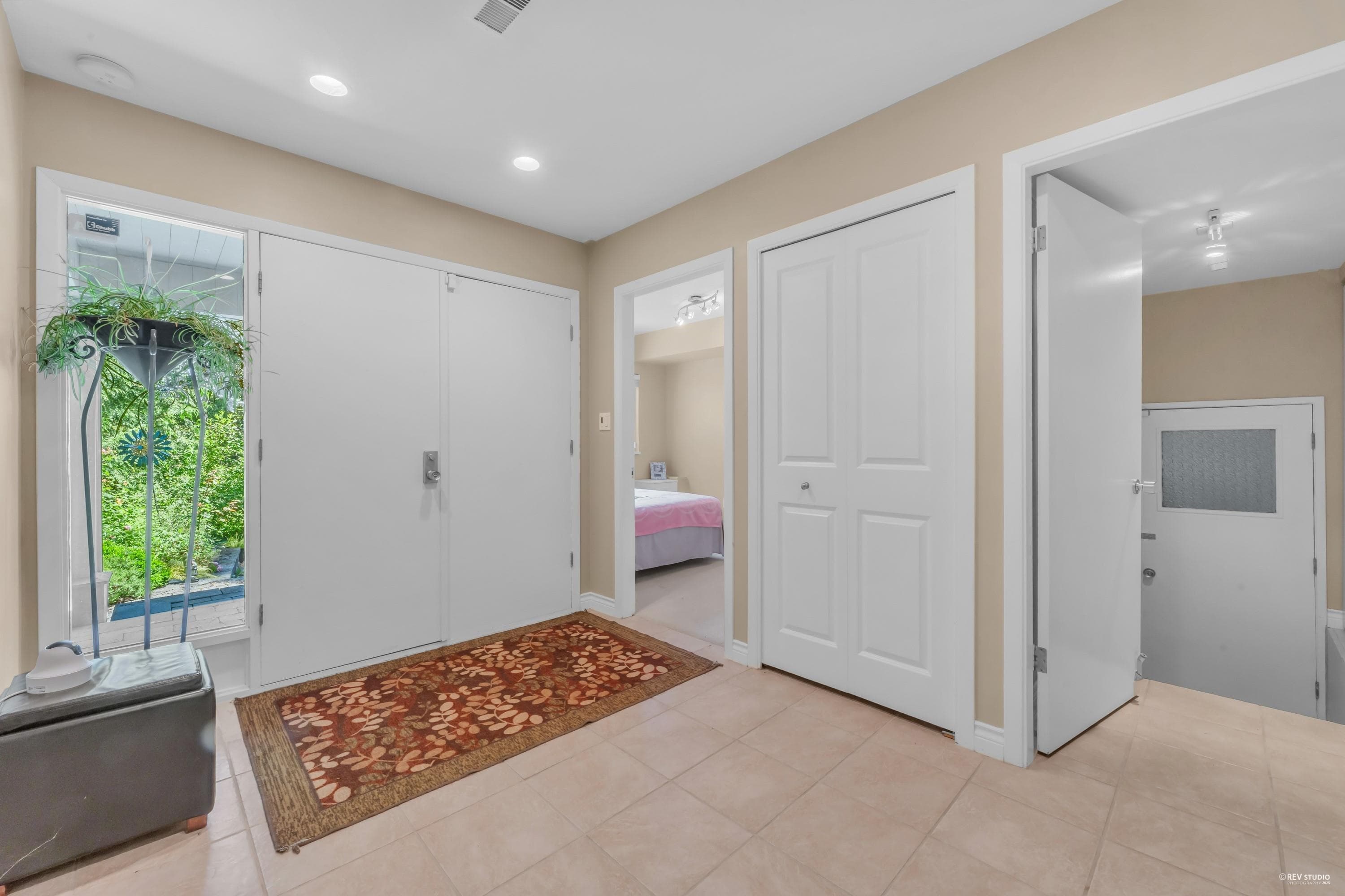 4623 Caulfeild Drive, West Vancouver, V7W 1E9 — photo 3