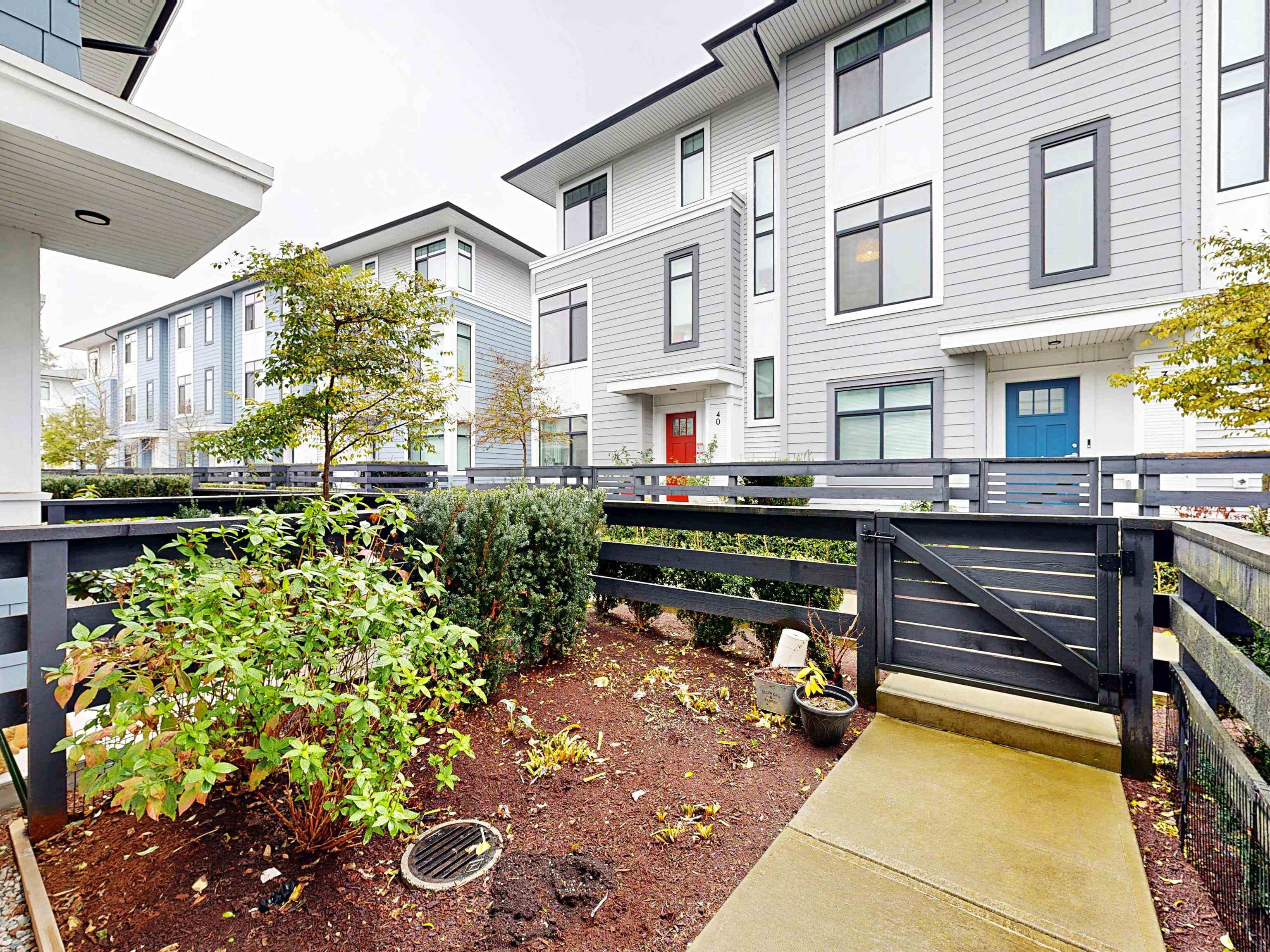 120 - 15235 Sitka Drive, Surrey, V3S 0A9 — photo 2