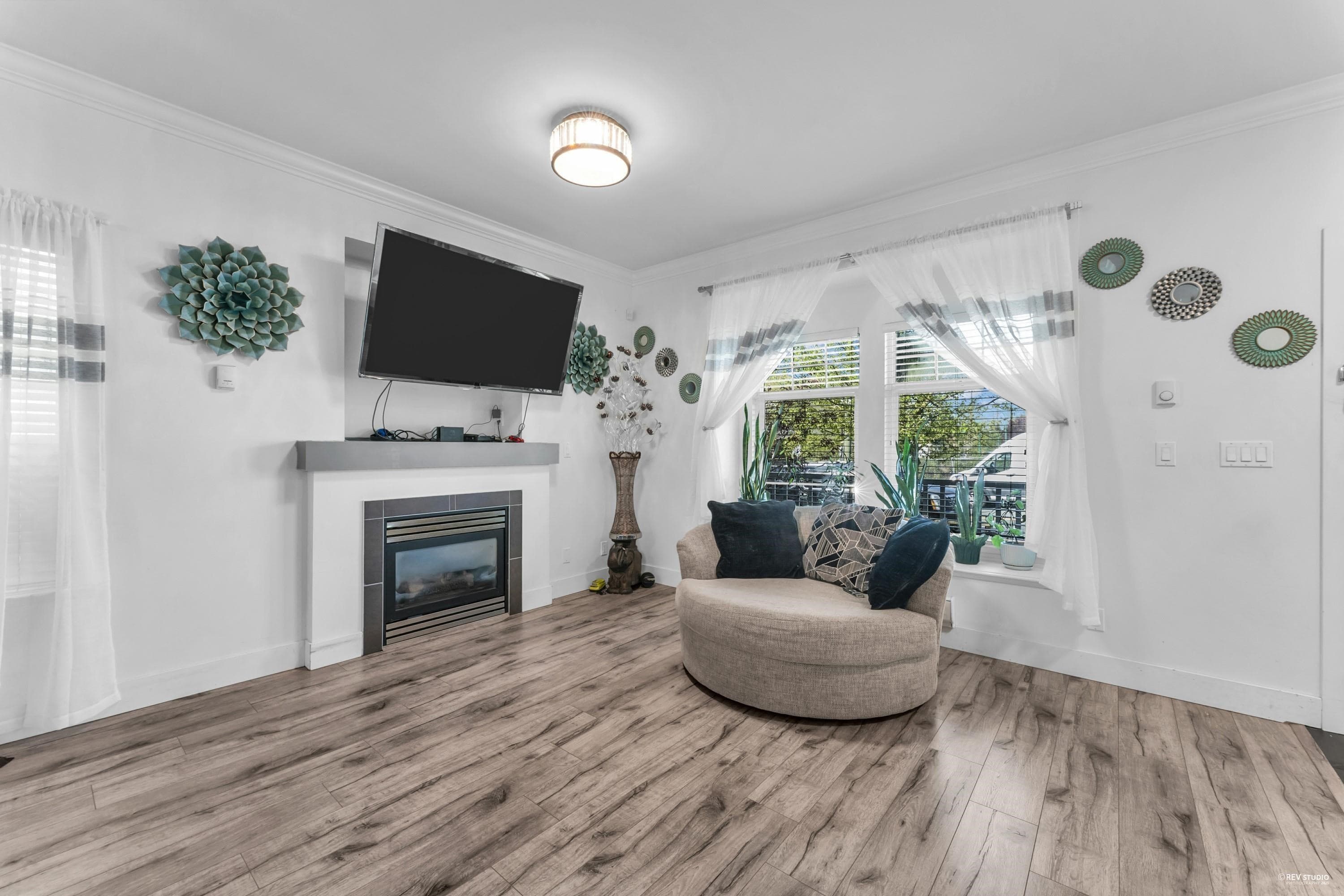6686 192 Street, Surrey, V4N 5X3 — photo 2