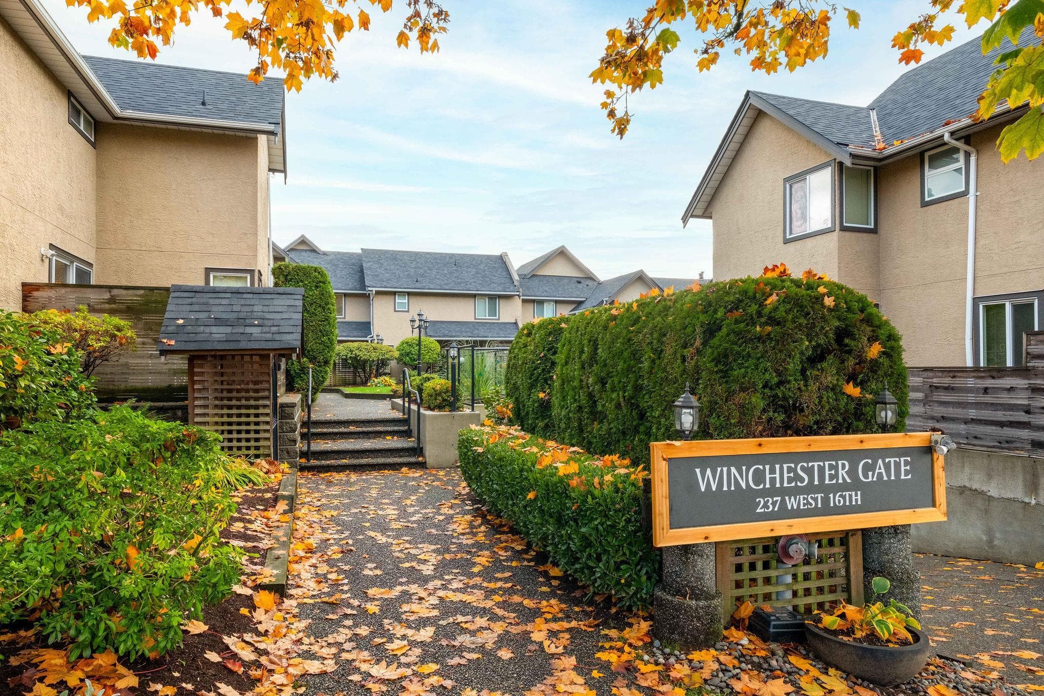 3 - 237 W 16th Street, North Vancouver