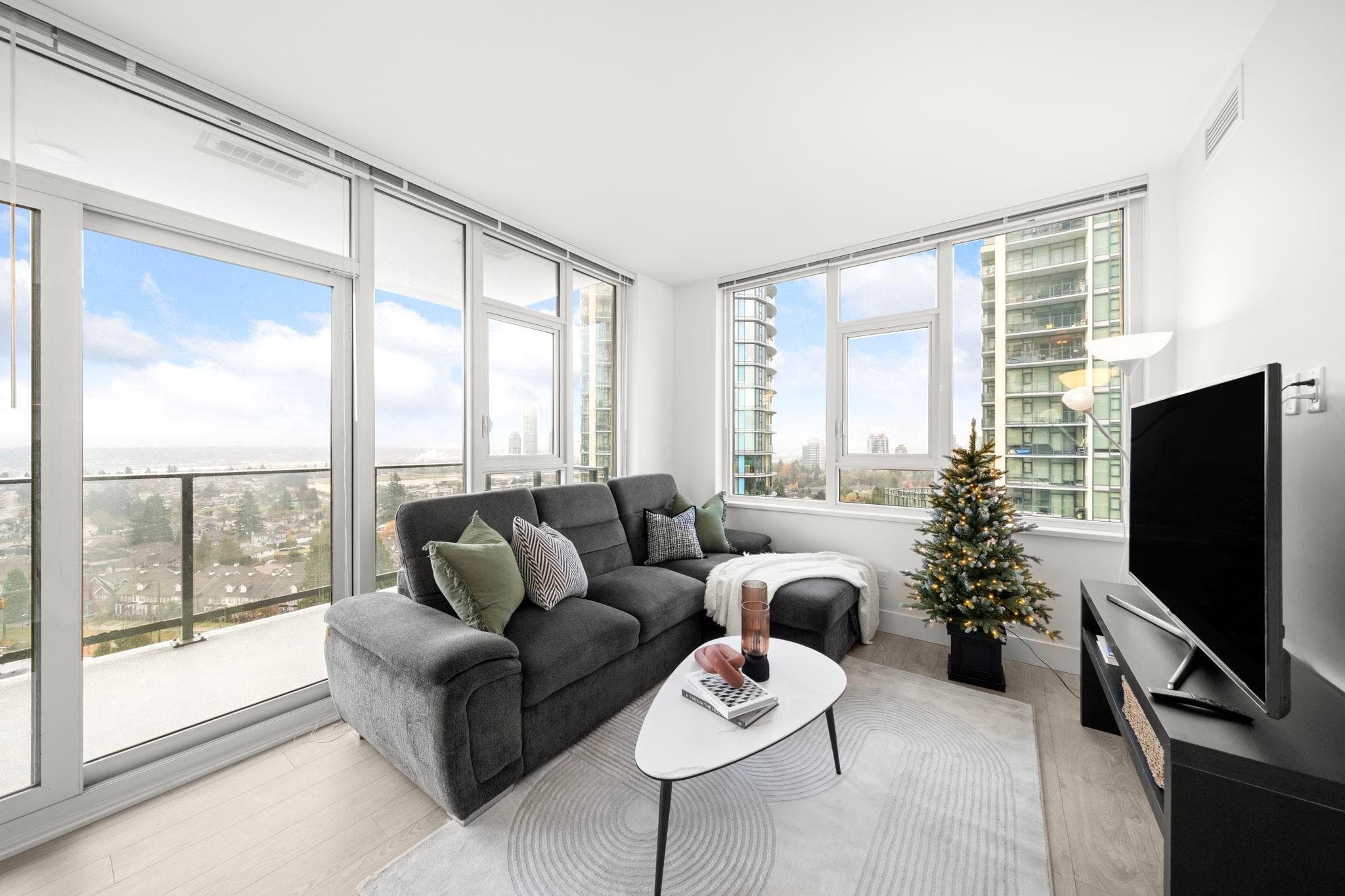 1610 - 7303 Noble Lane, Burnaby, V3N 0H2 — photo 3