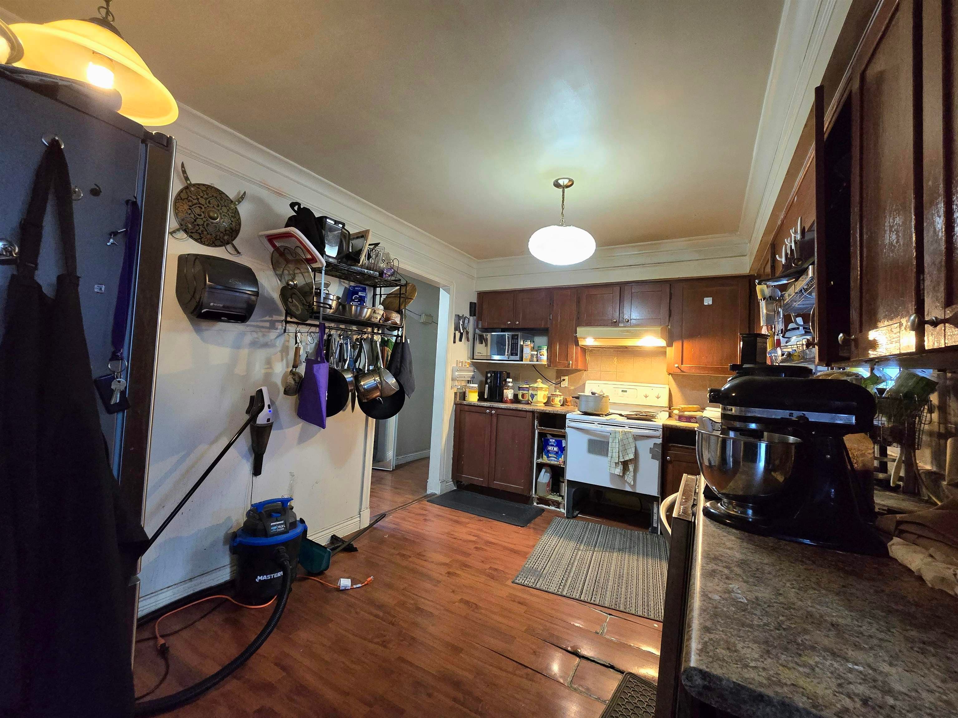 12984 64 Avenue, Surrey, V3W 1X6 — photo 2
