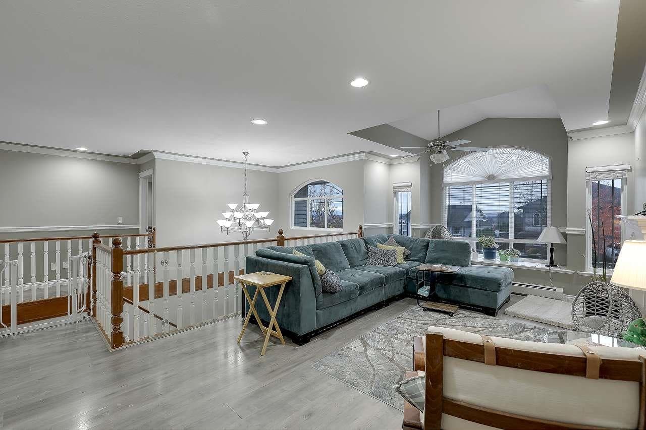 8010 Topper Drive, Mission, V2V 7B5 — photo 2