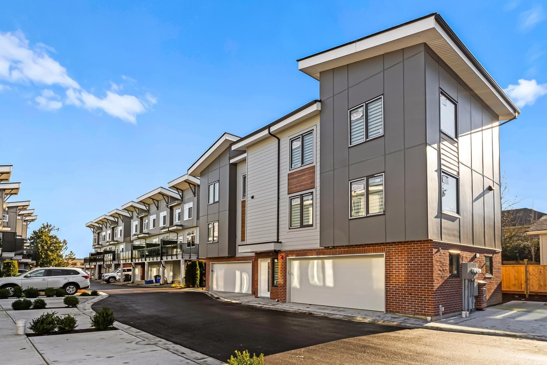 2 - 22348 48 Avenue, Langley