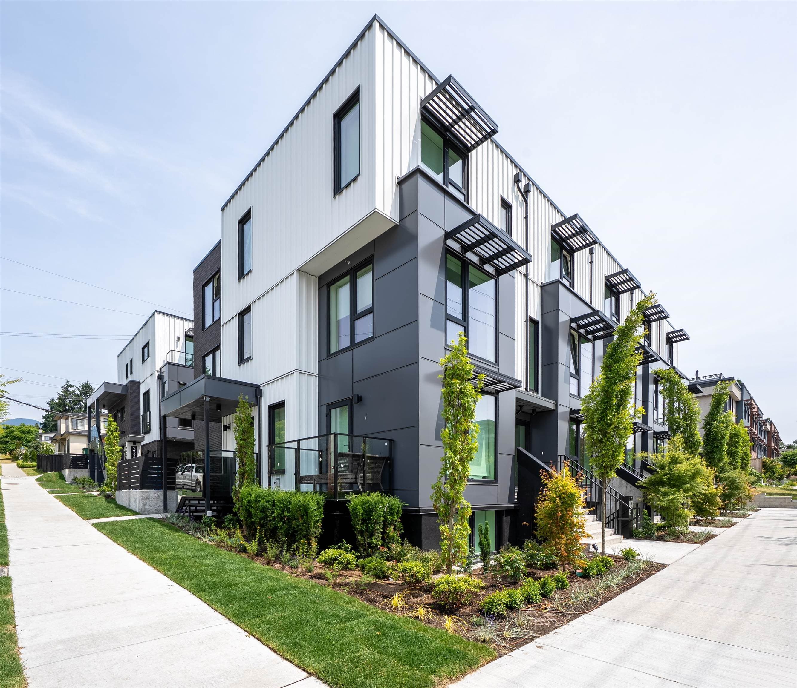 TH8 - 610 E 3rd Street, North Vancouver, V7L 1G7 — photo 2