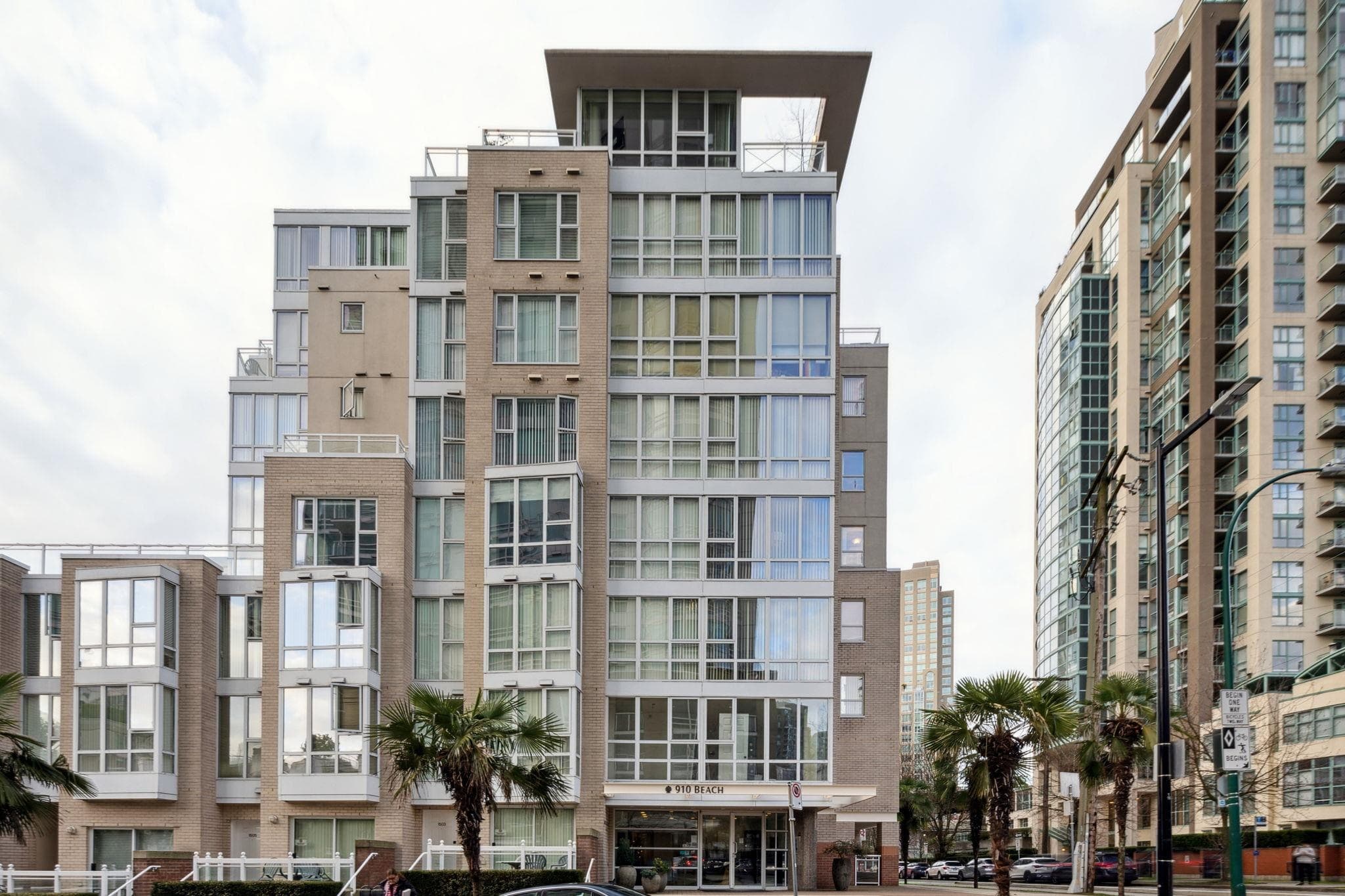 703 - 910 Beach Avenue, Vancouver