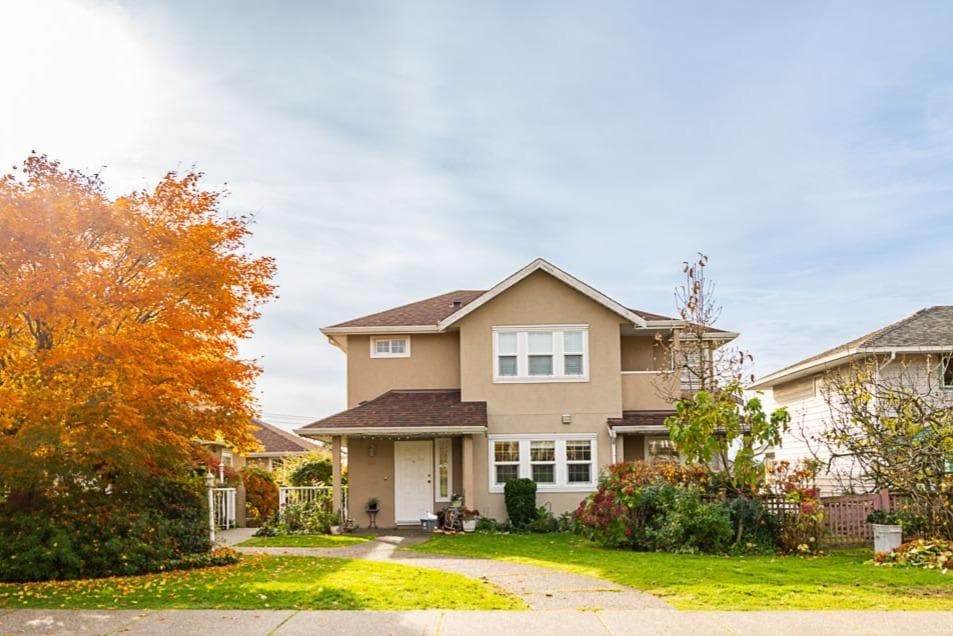 323 E Keith Road, North Vancouver, V7L 1V6 — photo 1