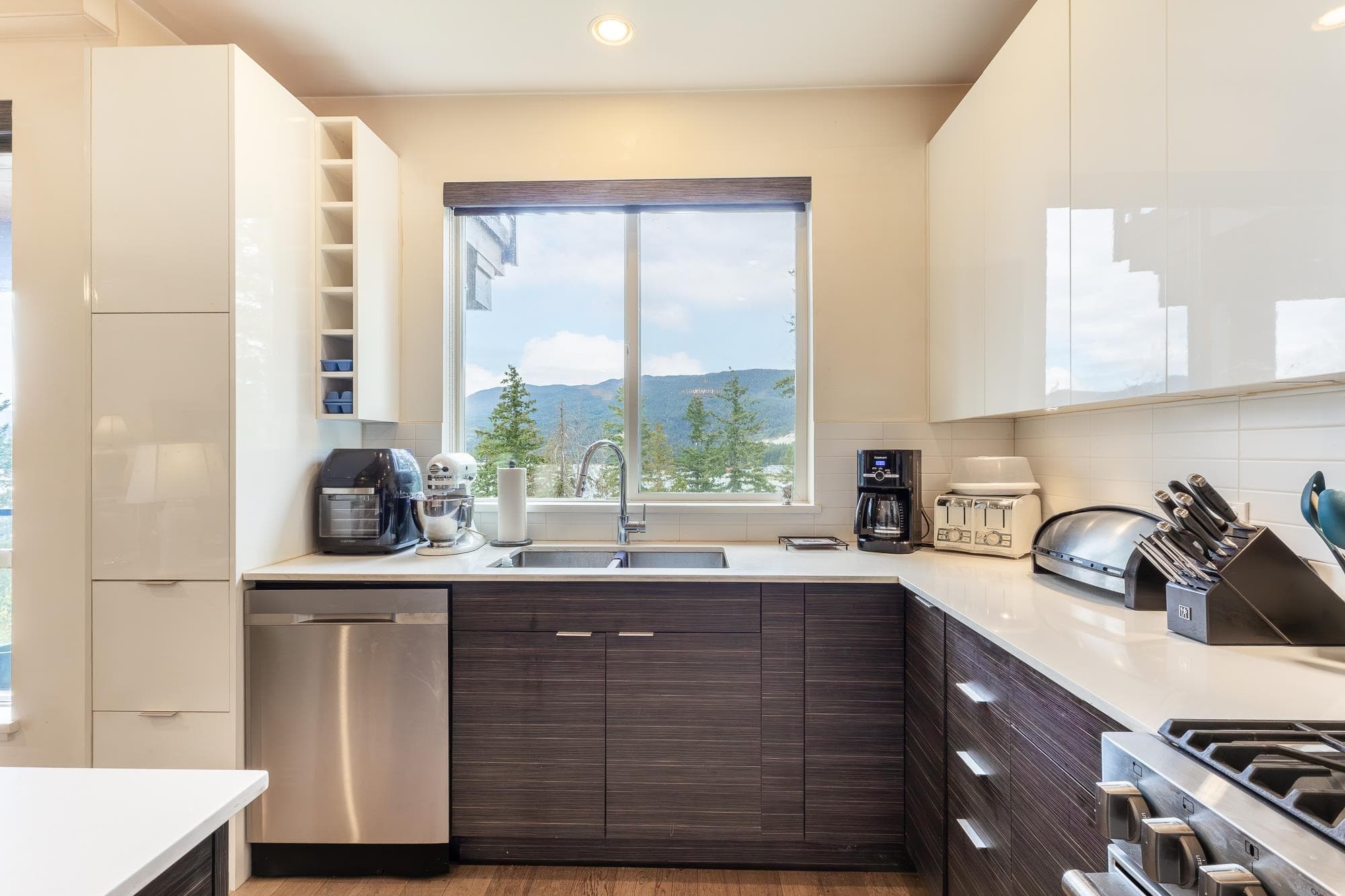 101 - 5782 Marine Way, Sechelt, V7Z 0L8 — photo 2