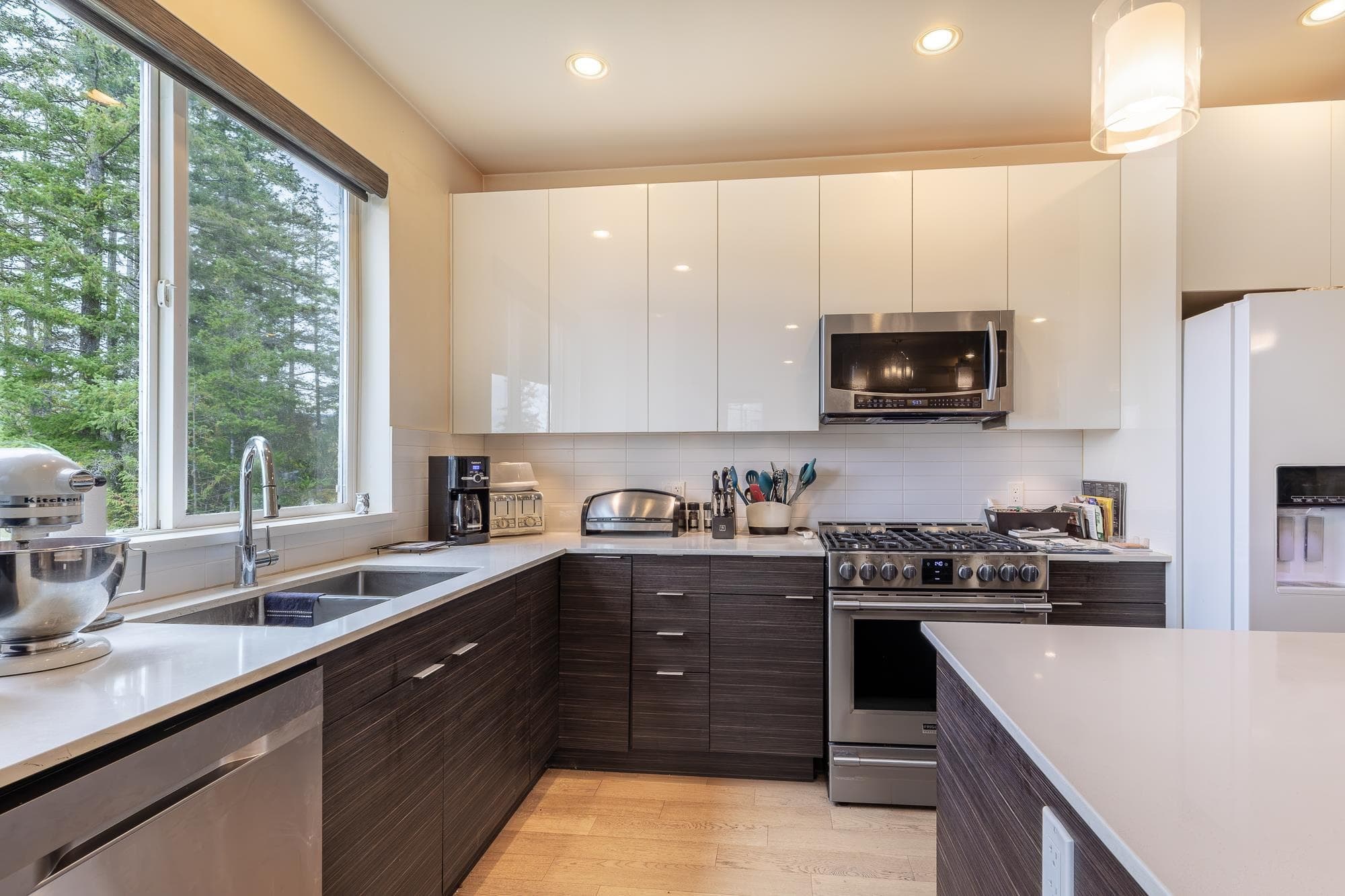 101 - 5782 Marine Way, Sechelt