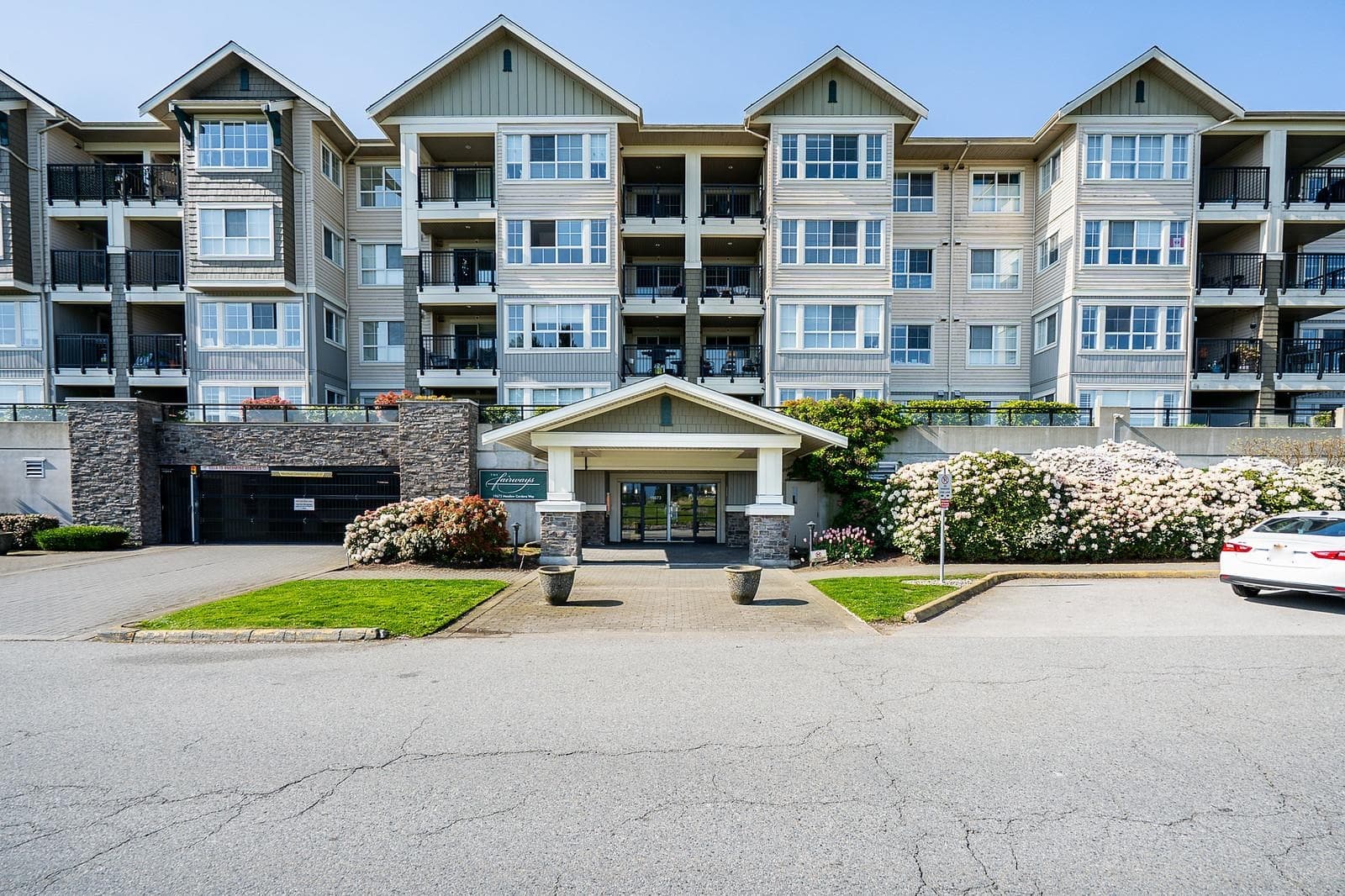 123 - 19673 Meadow Gardens Way, Pitt Meadows, V3Y 0A1 — photo 2