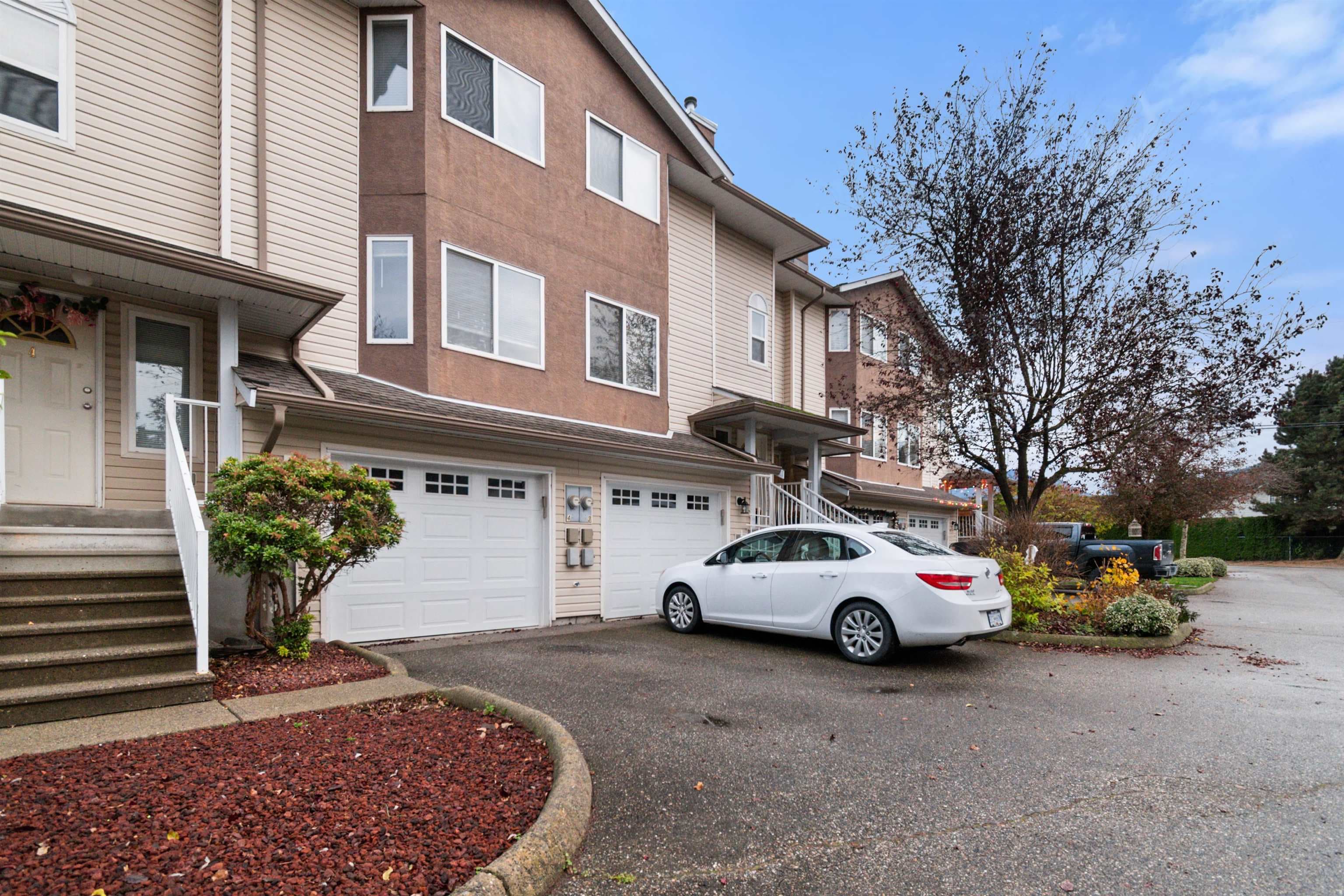 4 - 46375 Cessna Drive, Chilliwack, V2P 1A7 — photo 2
