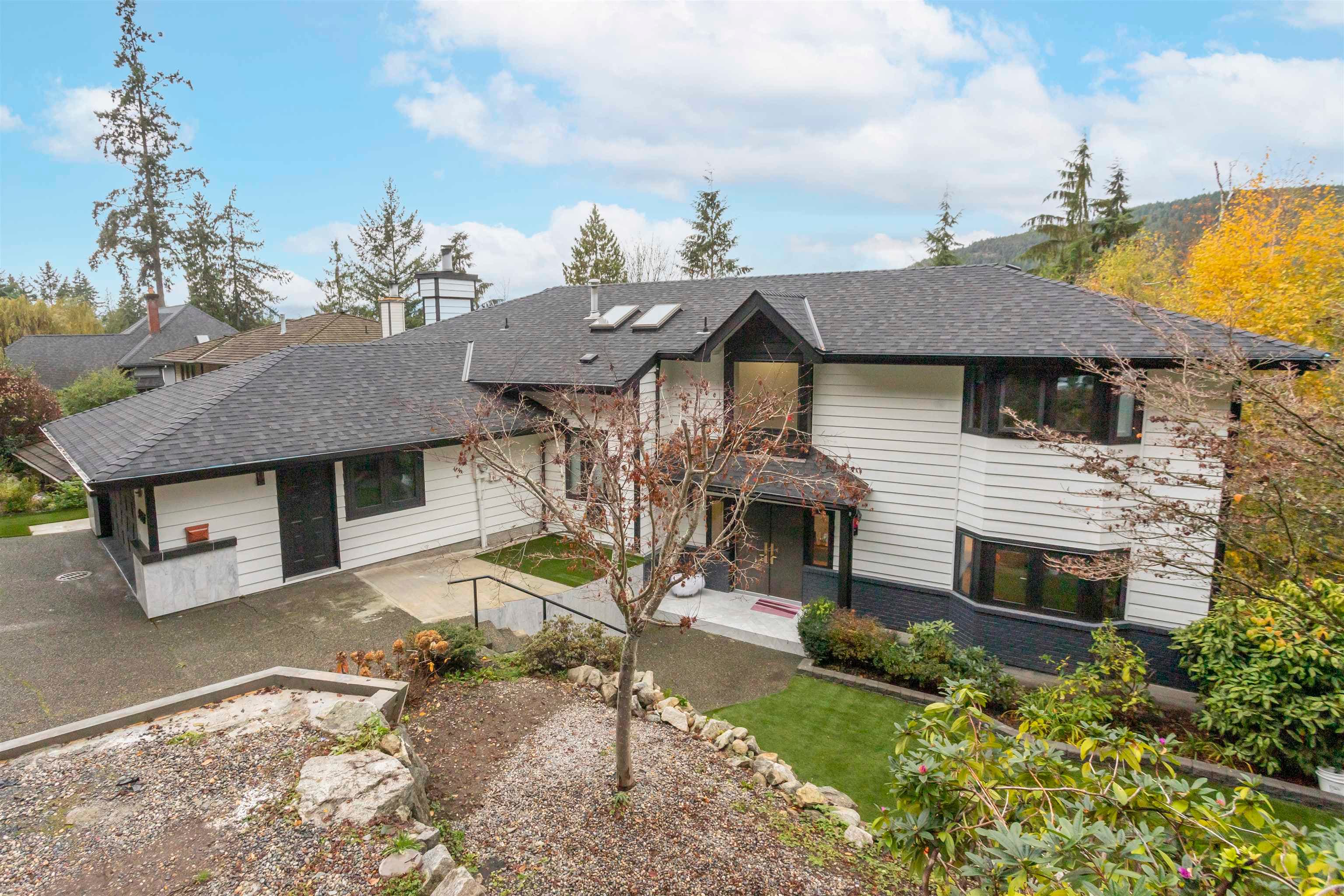5485 Keith Road, West Vancouver, V7W 3E1 — photo 2