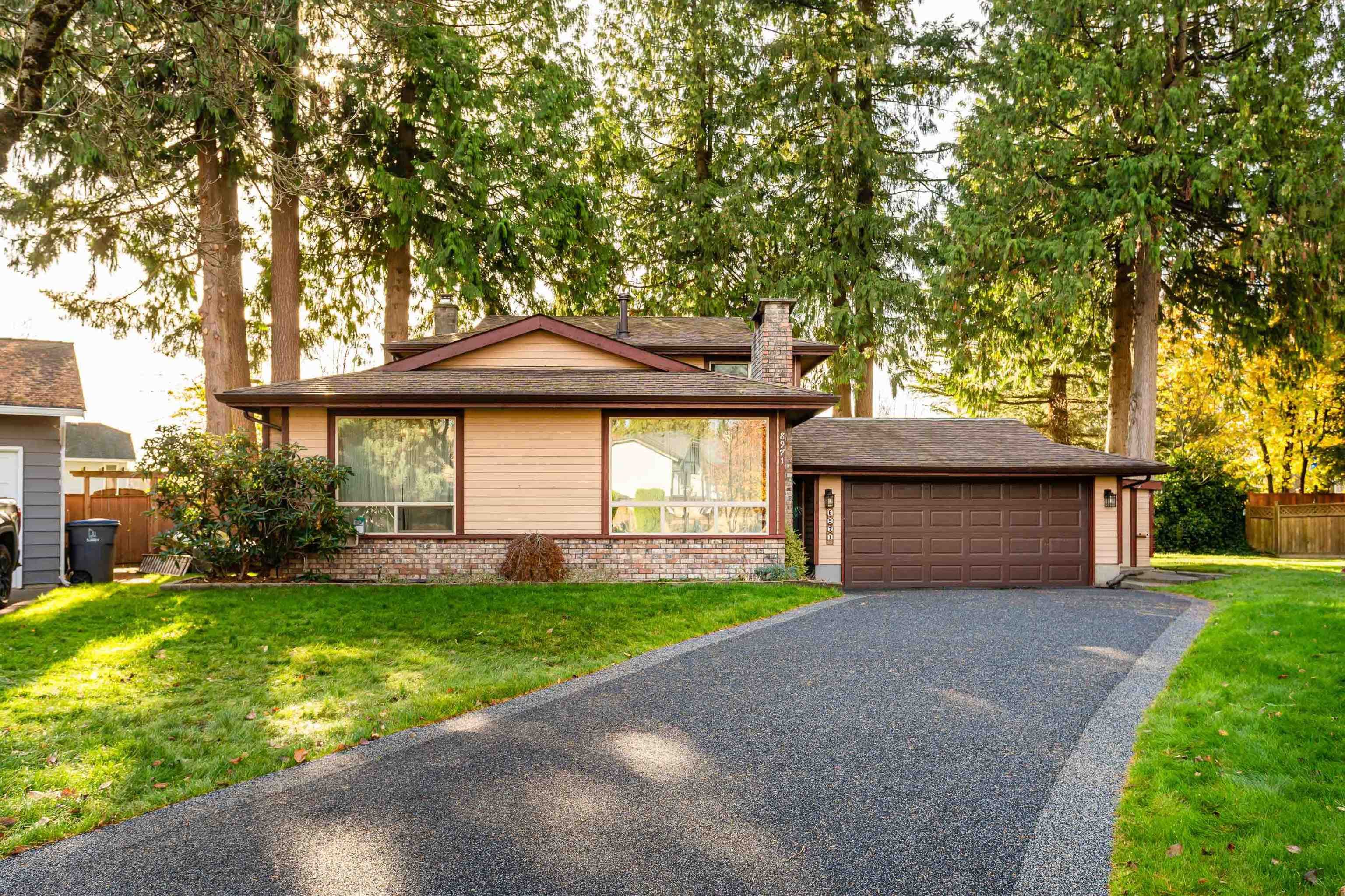 8971 145a Street, Surrey, V3R 7J7 — photo 1