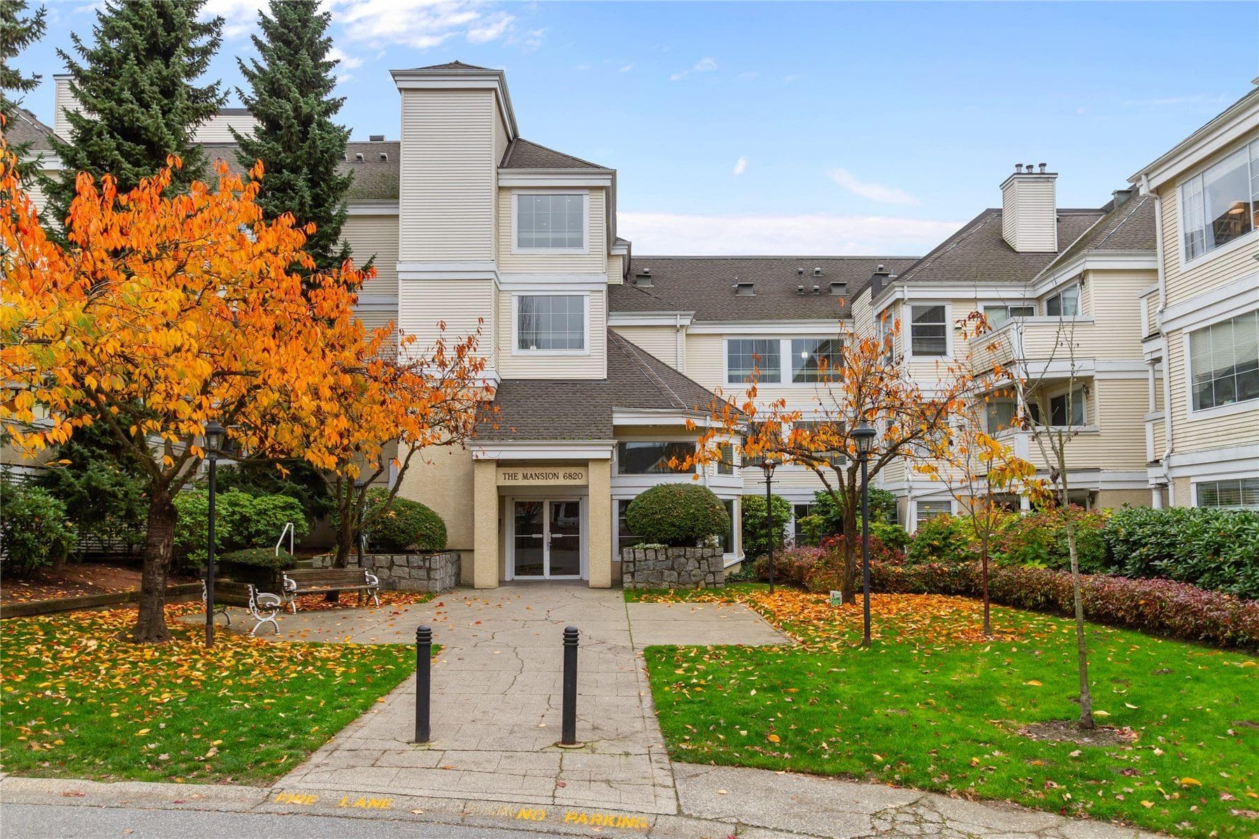 406 - 6820 Rumble Street, Burnaby, V5E 4H9 — photo 2