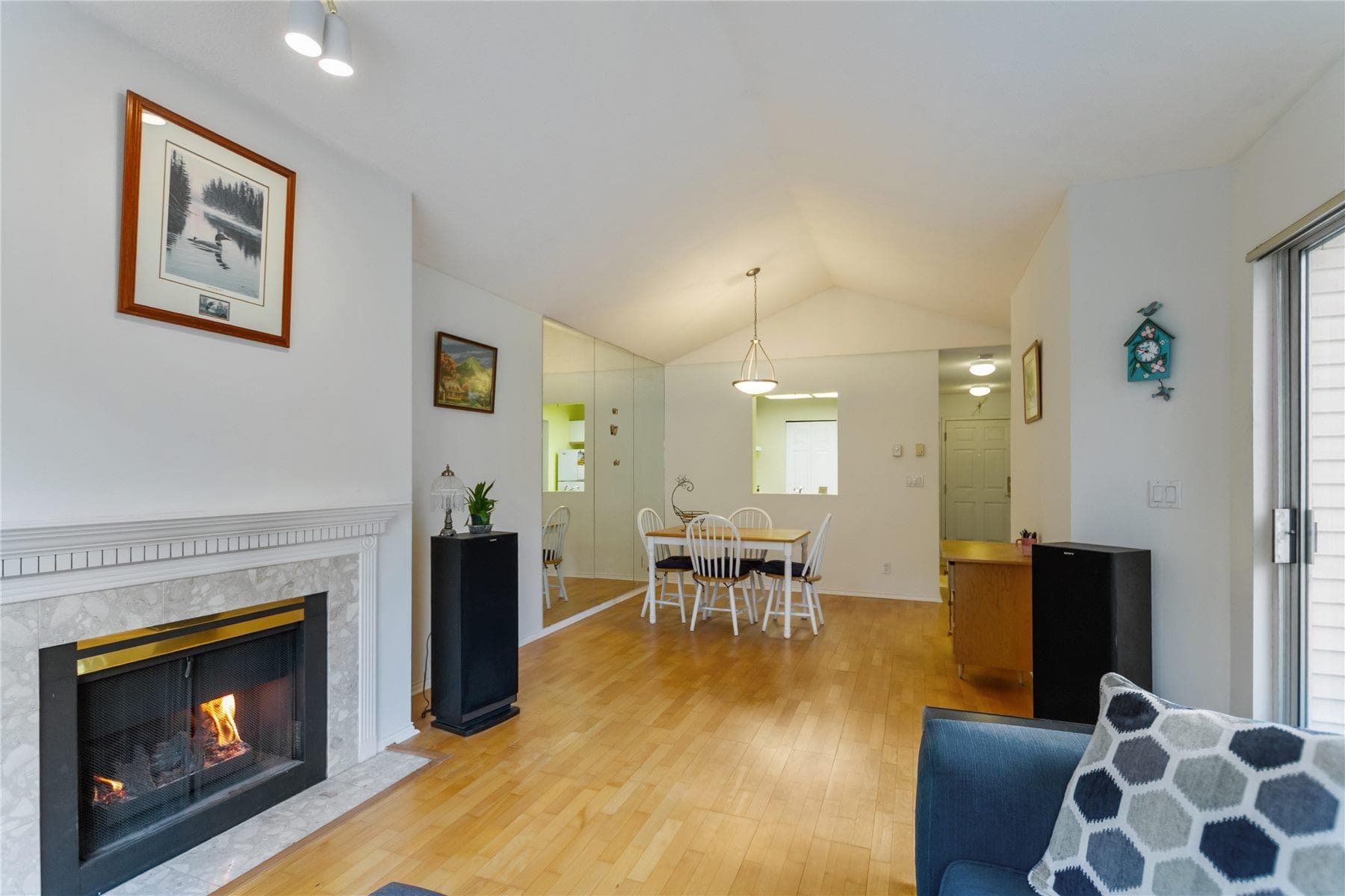 406 - 6820 Rumble Street, Burnaby, V5E 4H9 — photo 4