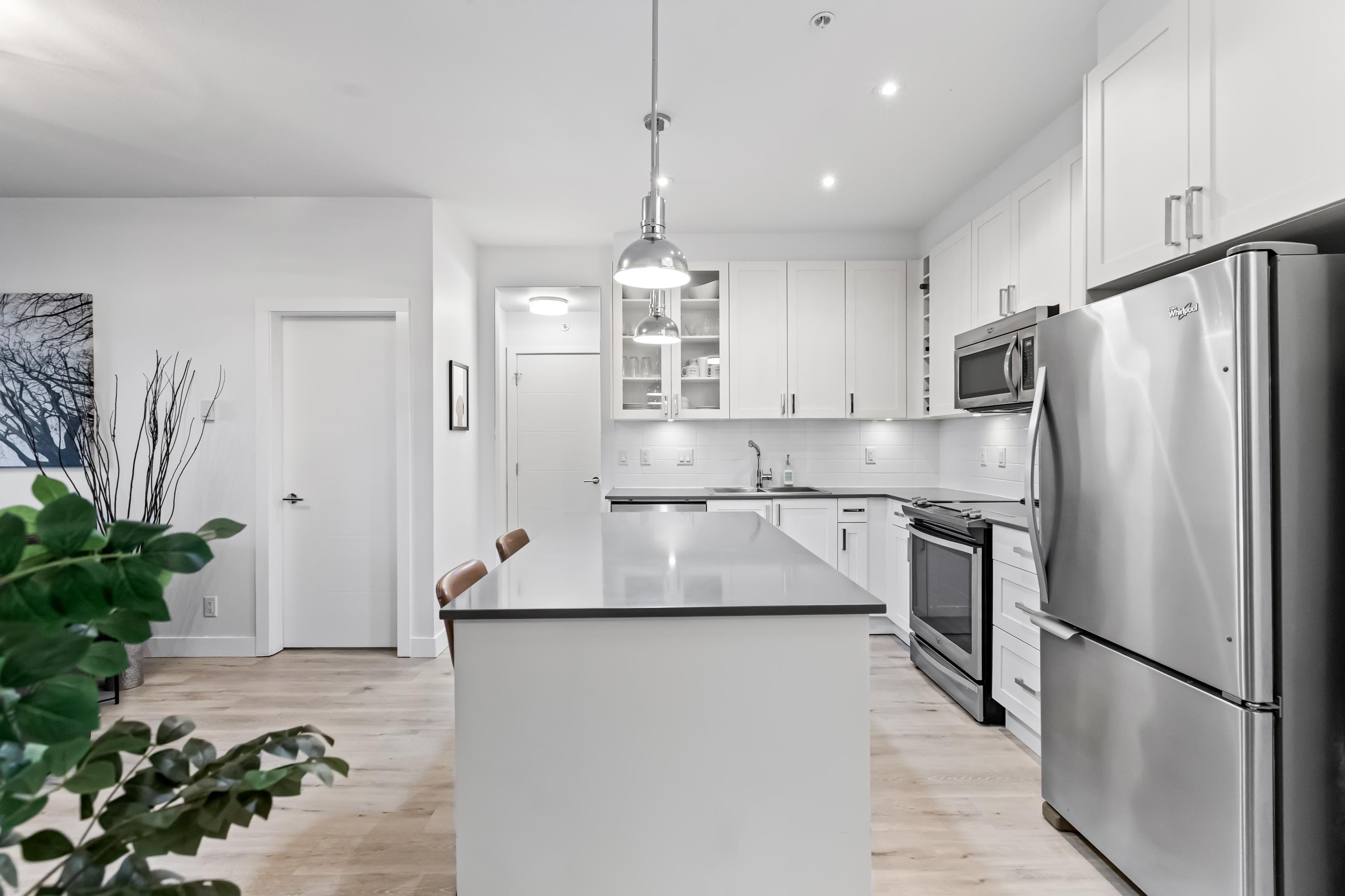 211 - 16380 64 Avenue, Surrey, V3S 6X6 — photo 3