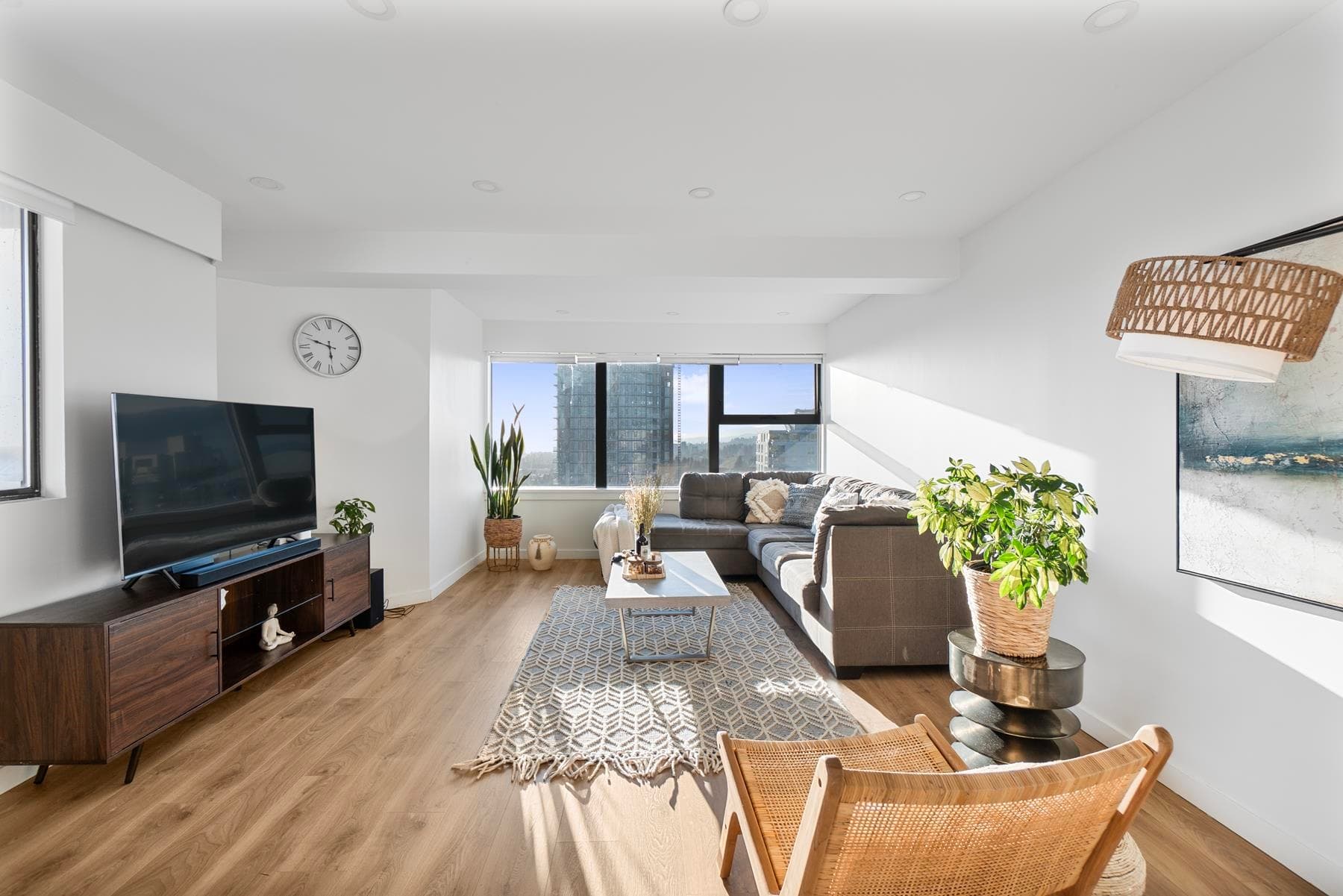 1304 - 1515 Eastern Avenue, North Vancouver