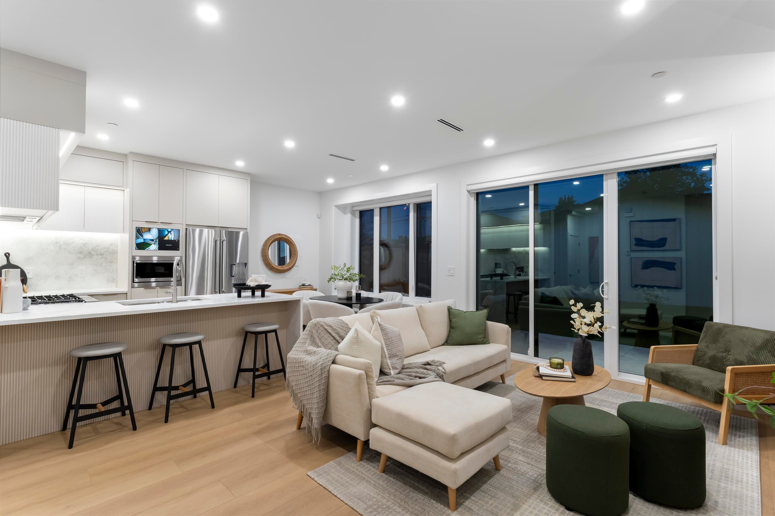 2 - 3563 E 25th Avenue, Vancouver, V5R 1K3 — photo 5