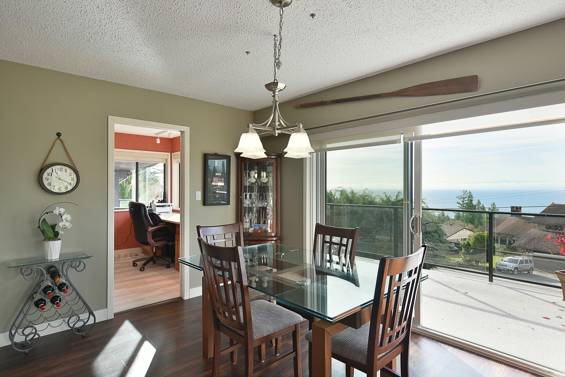 4926 Laurel Avenue, Sechelt, V7Z 0B7 — photo 4