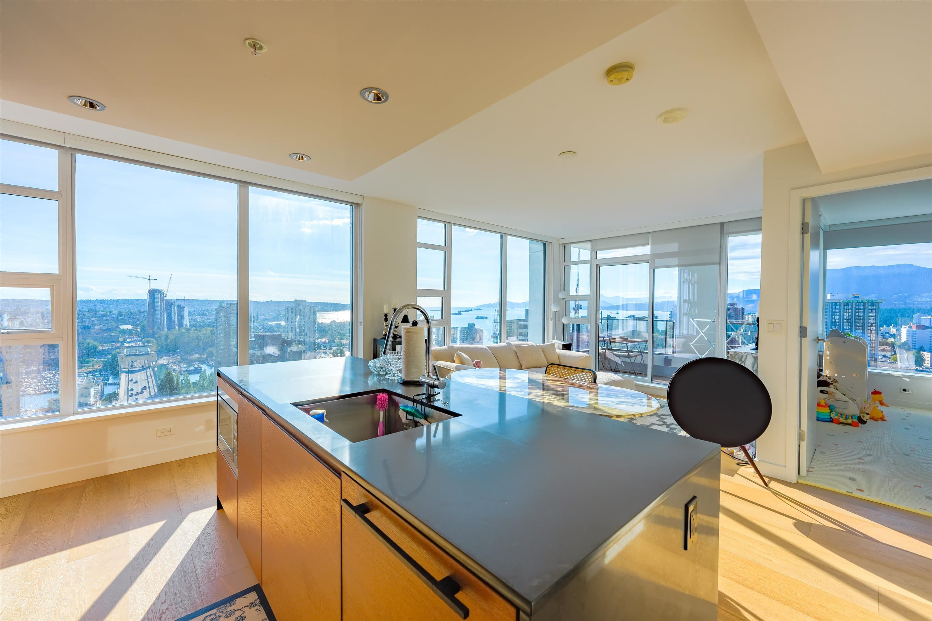 2701 - 1289 Hornby Street, Vancouver, V6Z 0G7 — photo 3