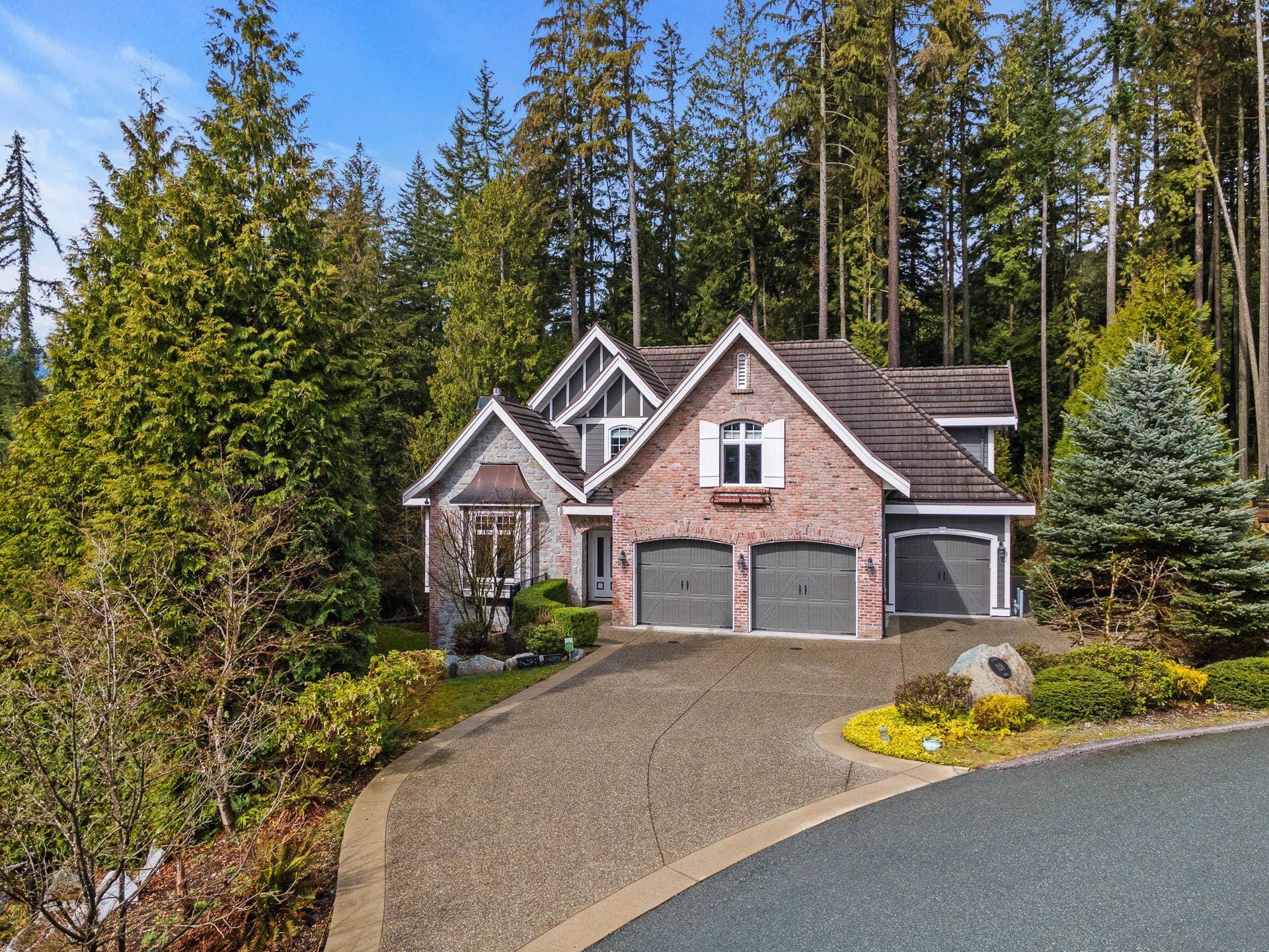 128 Deerview Lane, Anmore