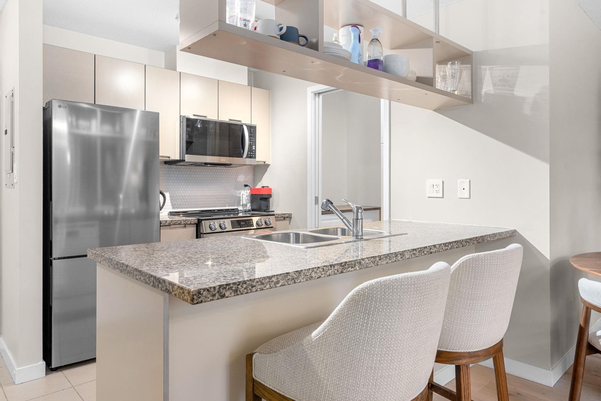 305 - 1082 Seymour Street, Vancouver, V6B 1X9 — photo 5