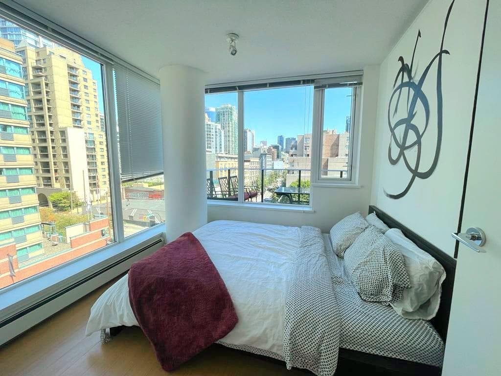 702 - 1325 Rolston Street, Vancouver, V6B 0M2 — photo 5