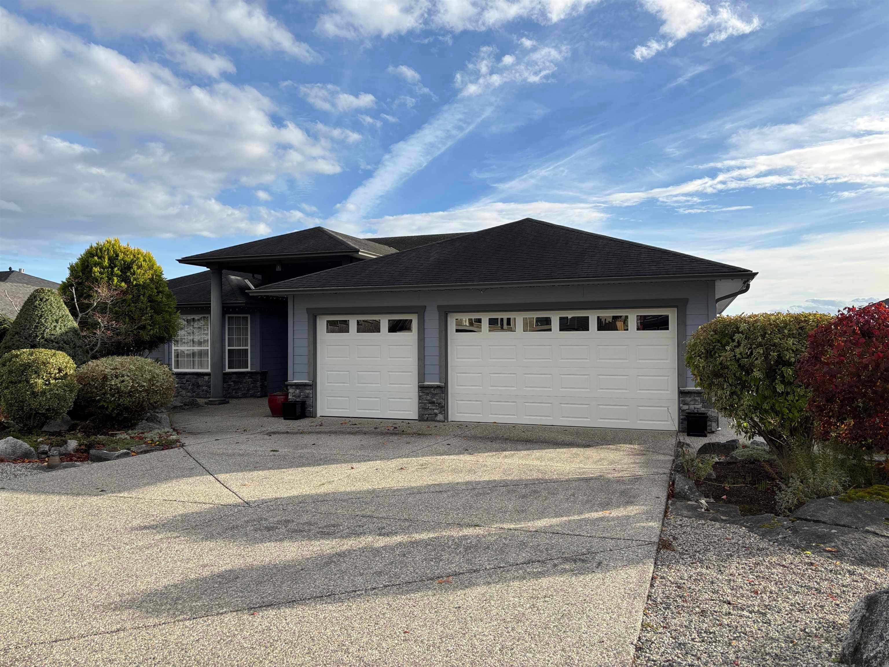 6217 Mika Road, Sechelt, V7Z 0R6 — photo 4