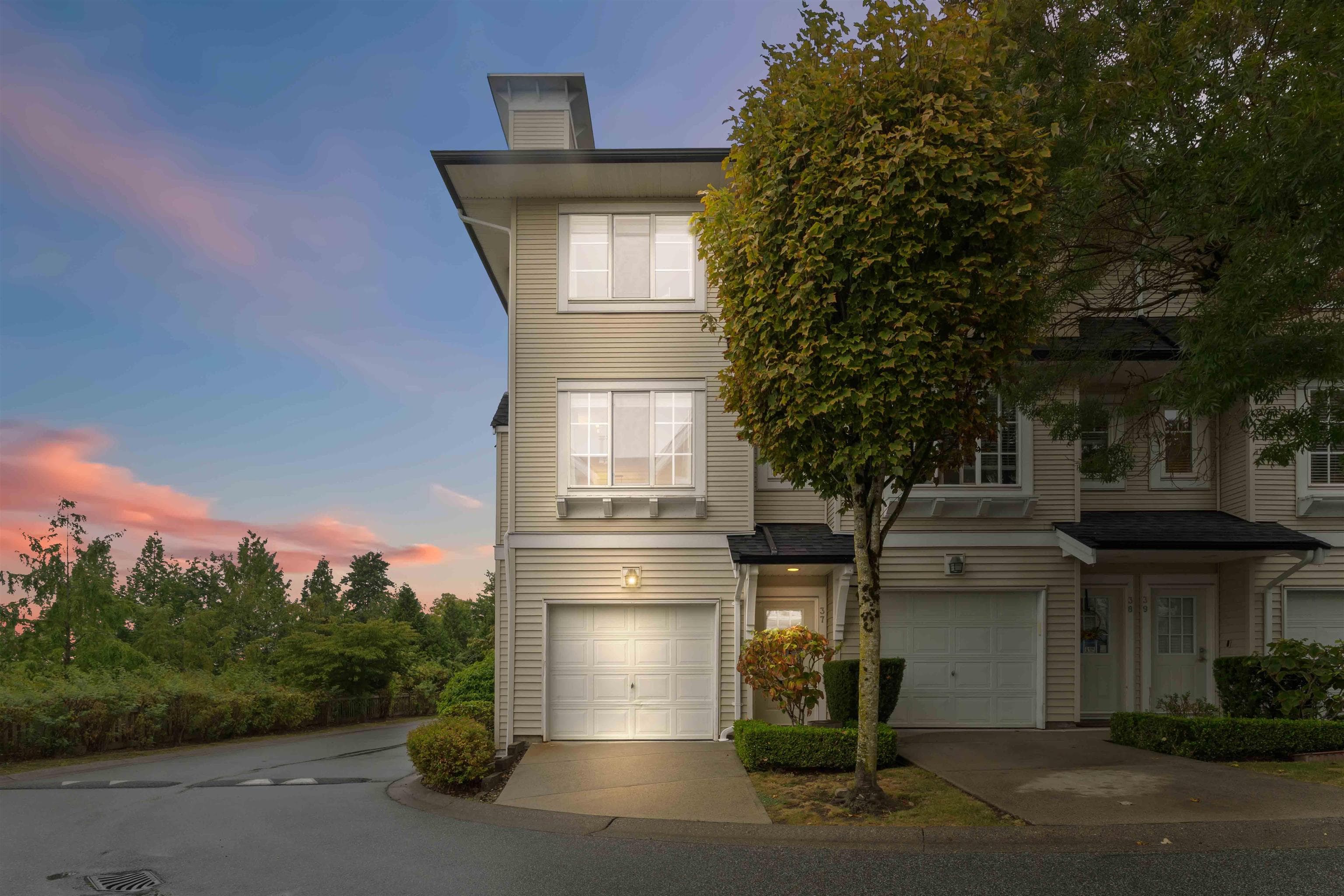 37 - 20560 66 Avenue, Langley, V2Y 2Y8 — photo 1