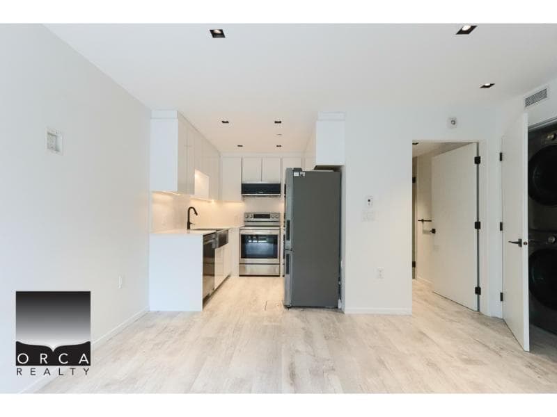 2912 Trinity Street, Vancouver, V5K 1G2 — photo 5