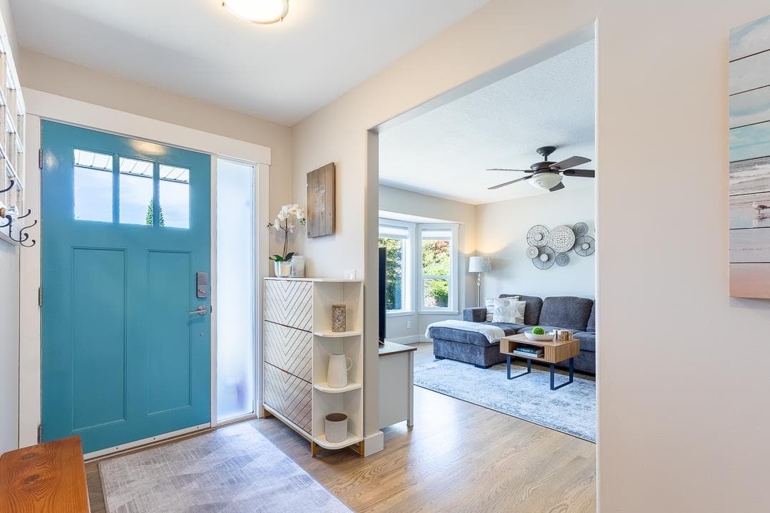 5592 Curtis Place, Sechelt, V7Z 0R9 — photo 3