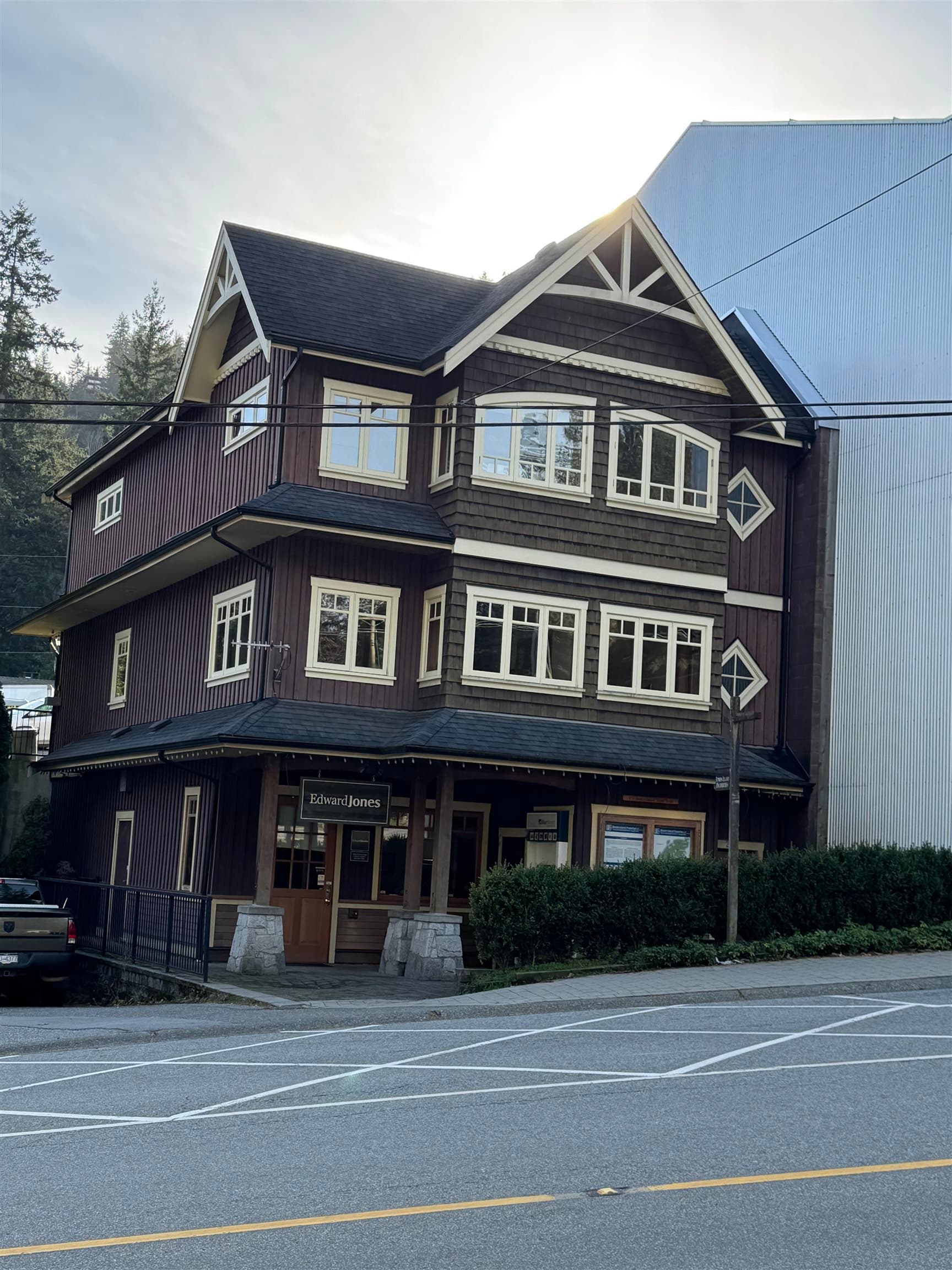 475 Bowen Island Trunk Road, Bowen Island, V0N 1G2 — photo 2