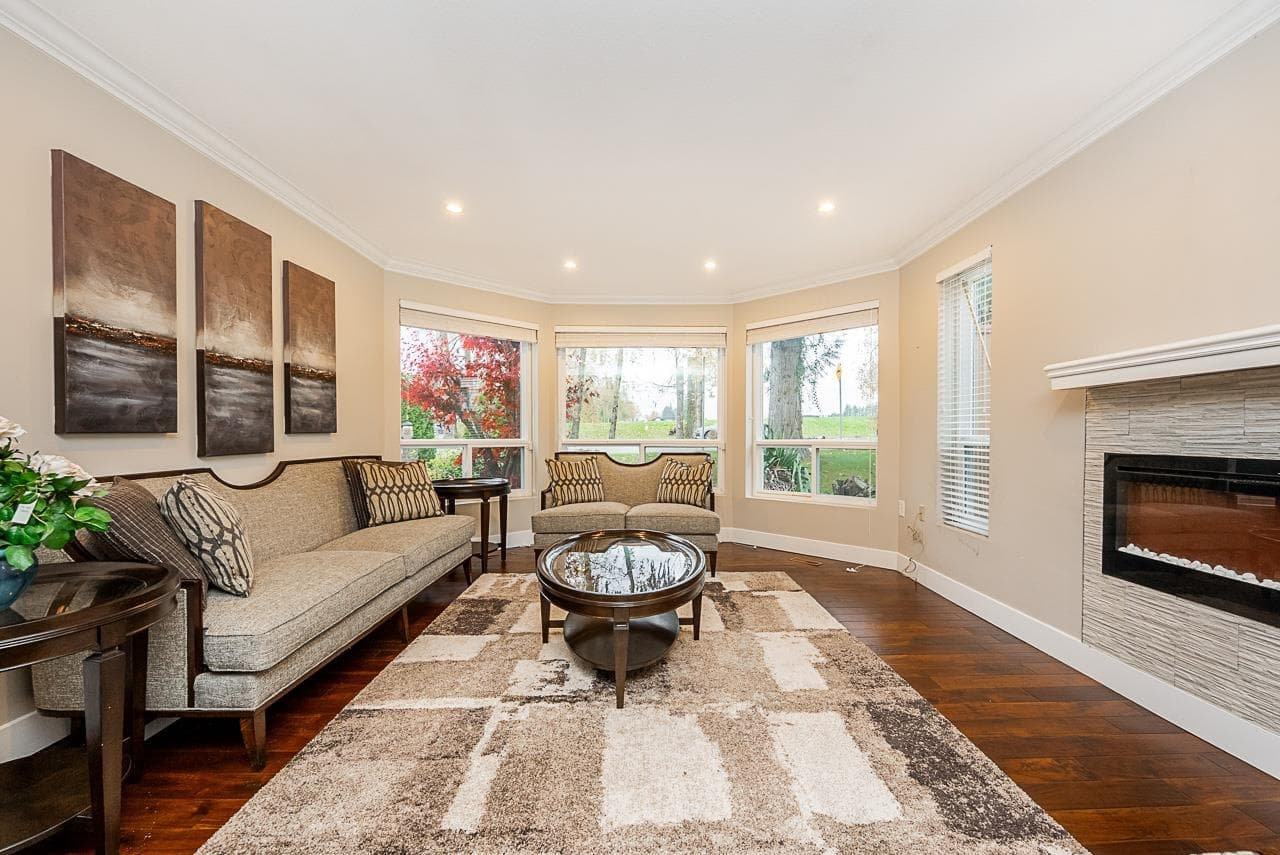 10816 80 Avenue, Delta, V4C 4C2 — photo 3