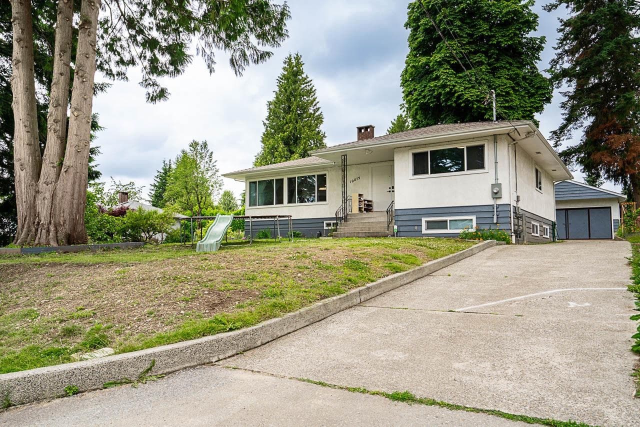 10875 143 Street, Surrey, V3R 3M1 — photo 1