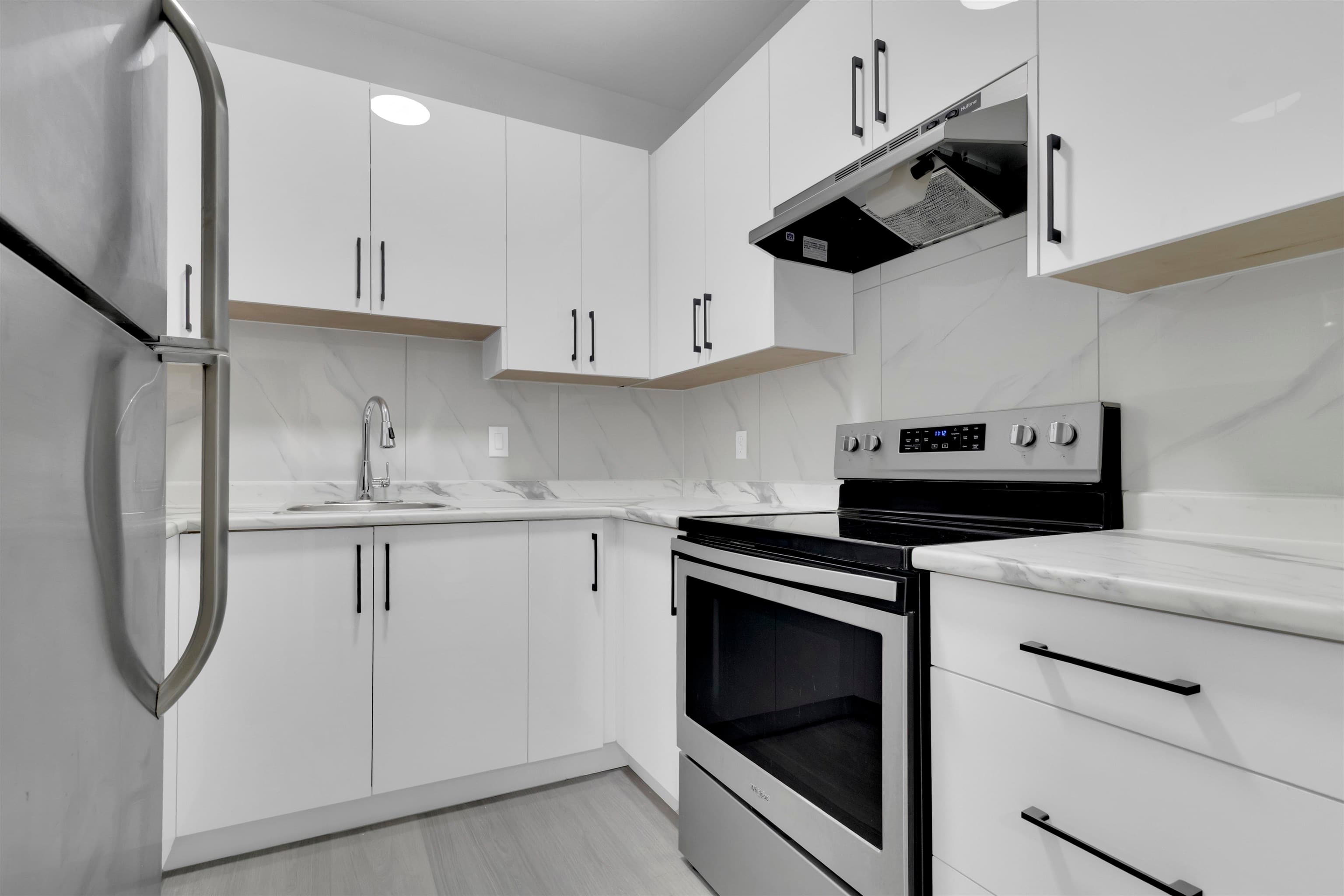 208 - 8142 120a Street, Surrey, V3W 3P3 — photo 5