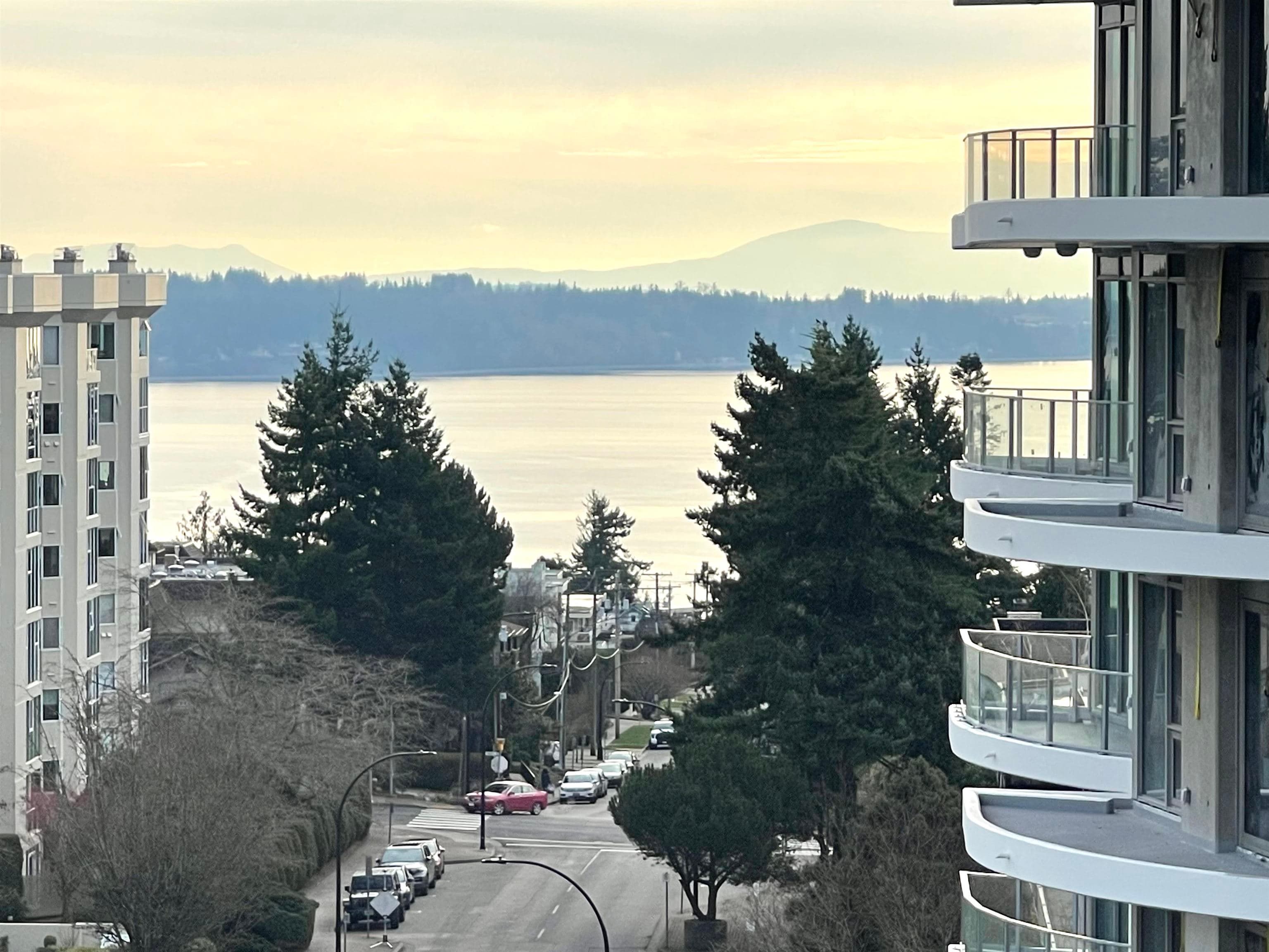 602 - 1501 Foster Street, White Rock, V4B 0C3 — photo 2