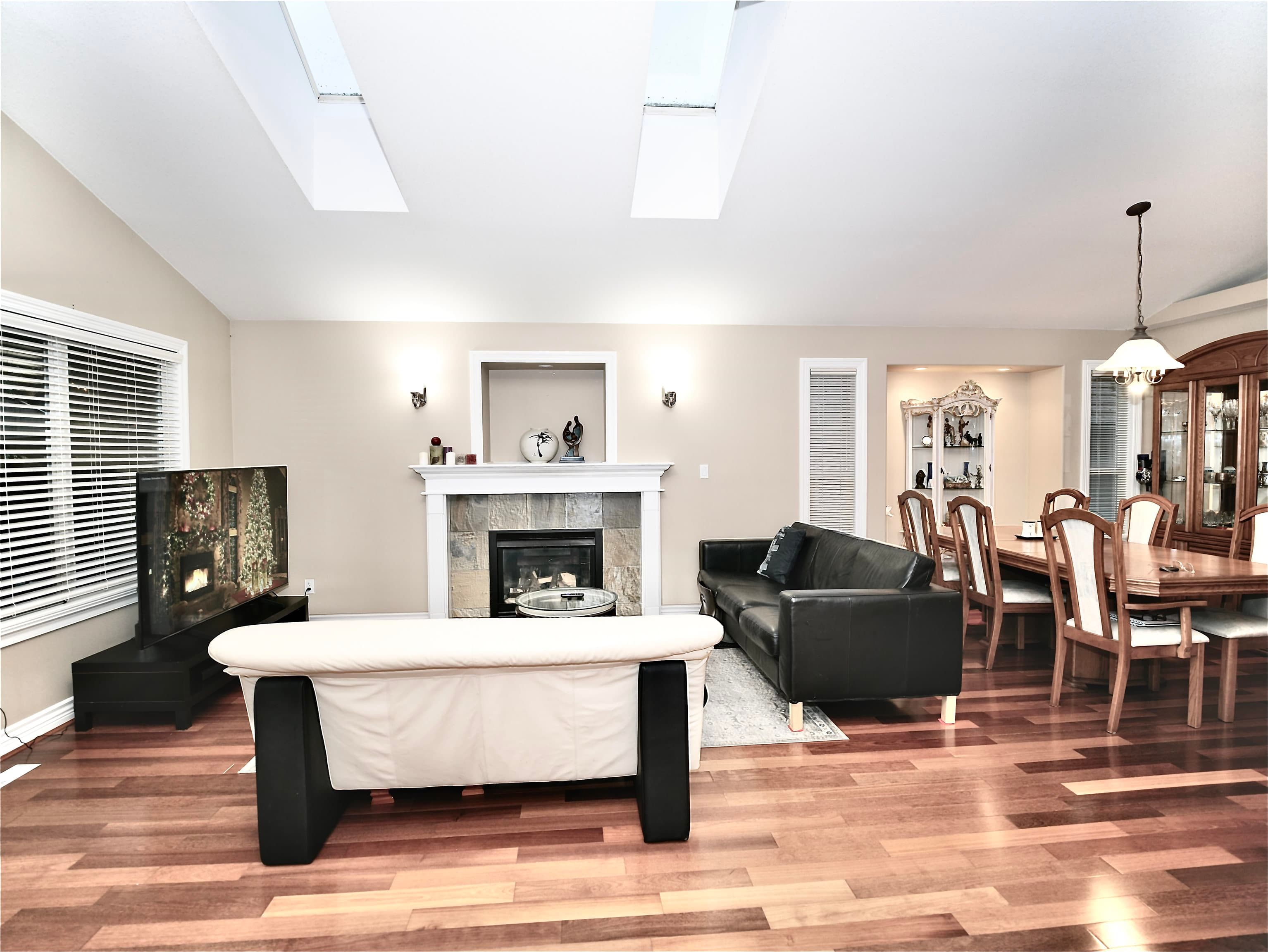 3035 Maplewood Court, Coquitlam, V3E 3P3 — photo 3