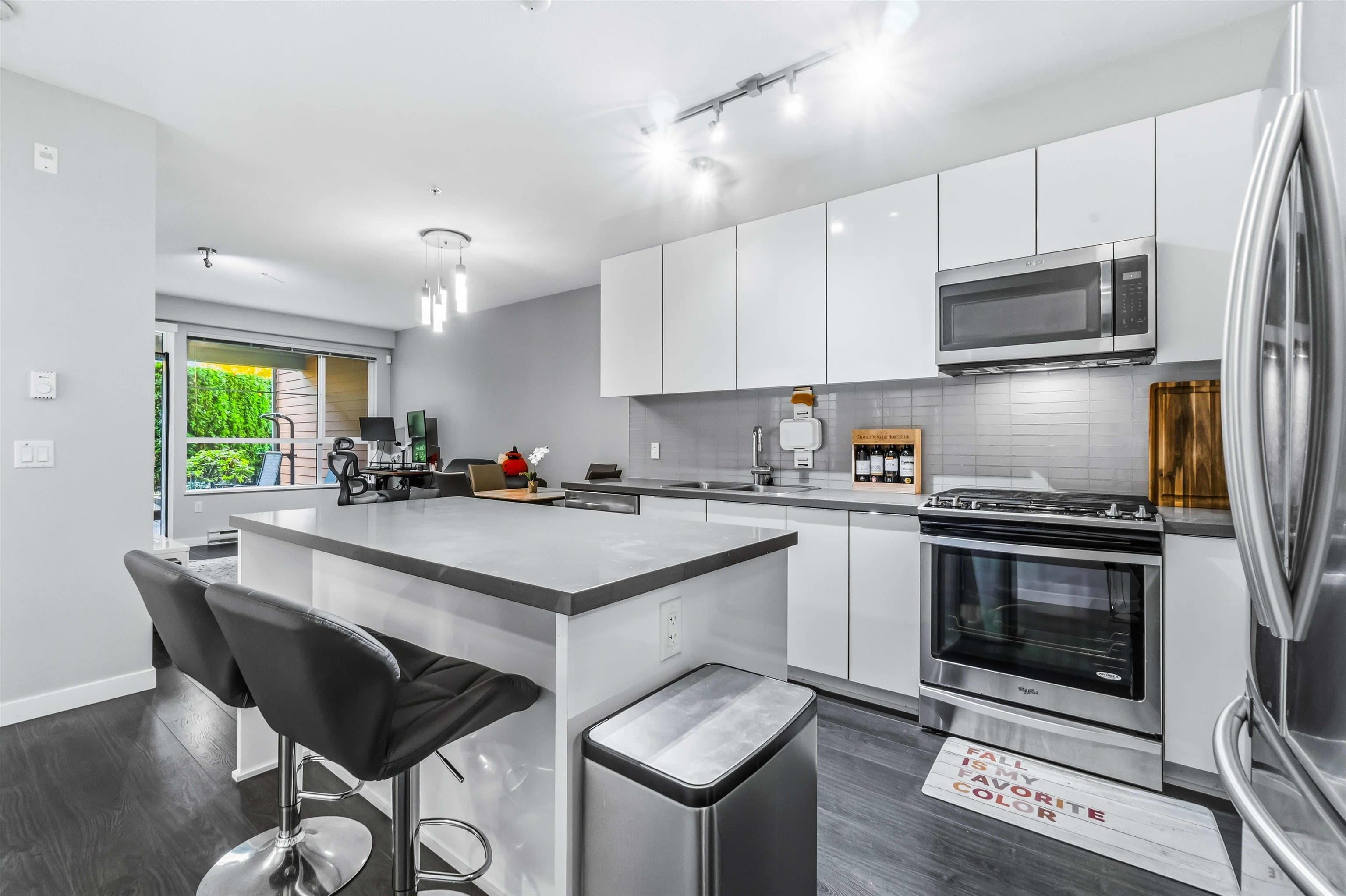 113 - 607 Cottonwood Avenue, Coquitlam, V3J 0H1 — photo 4