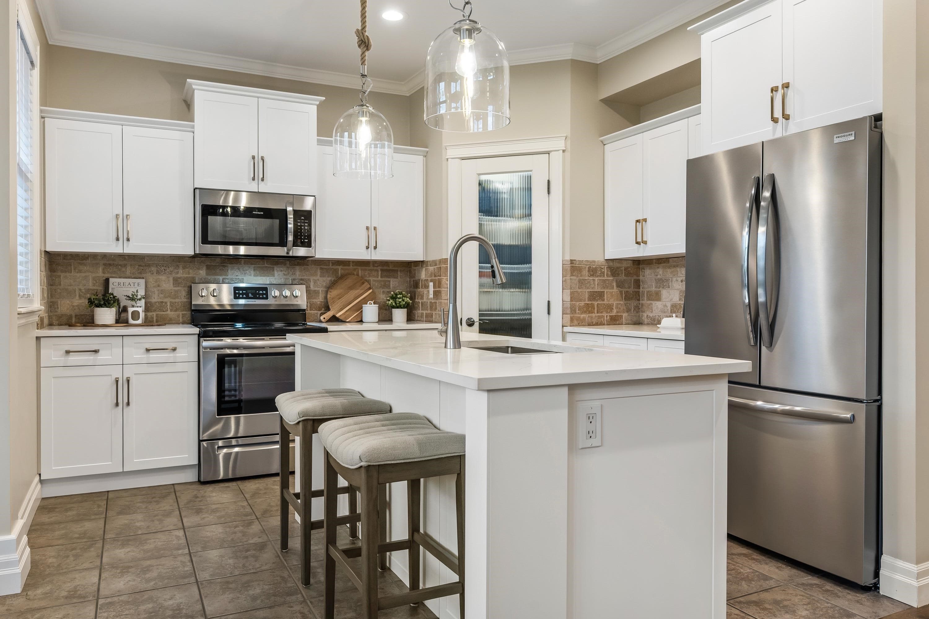 5902 Garrison Boulevard, Chilliwack, V2R 5X8 — photo 3