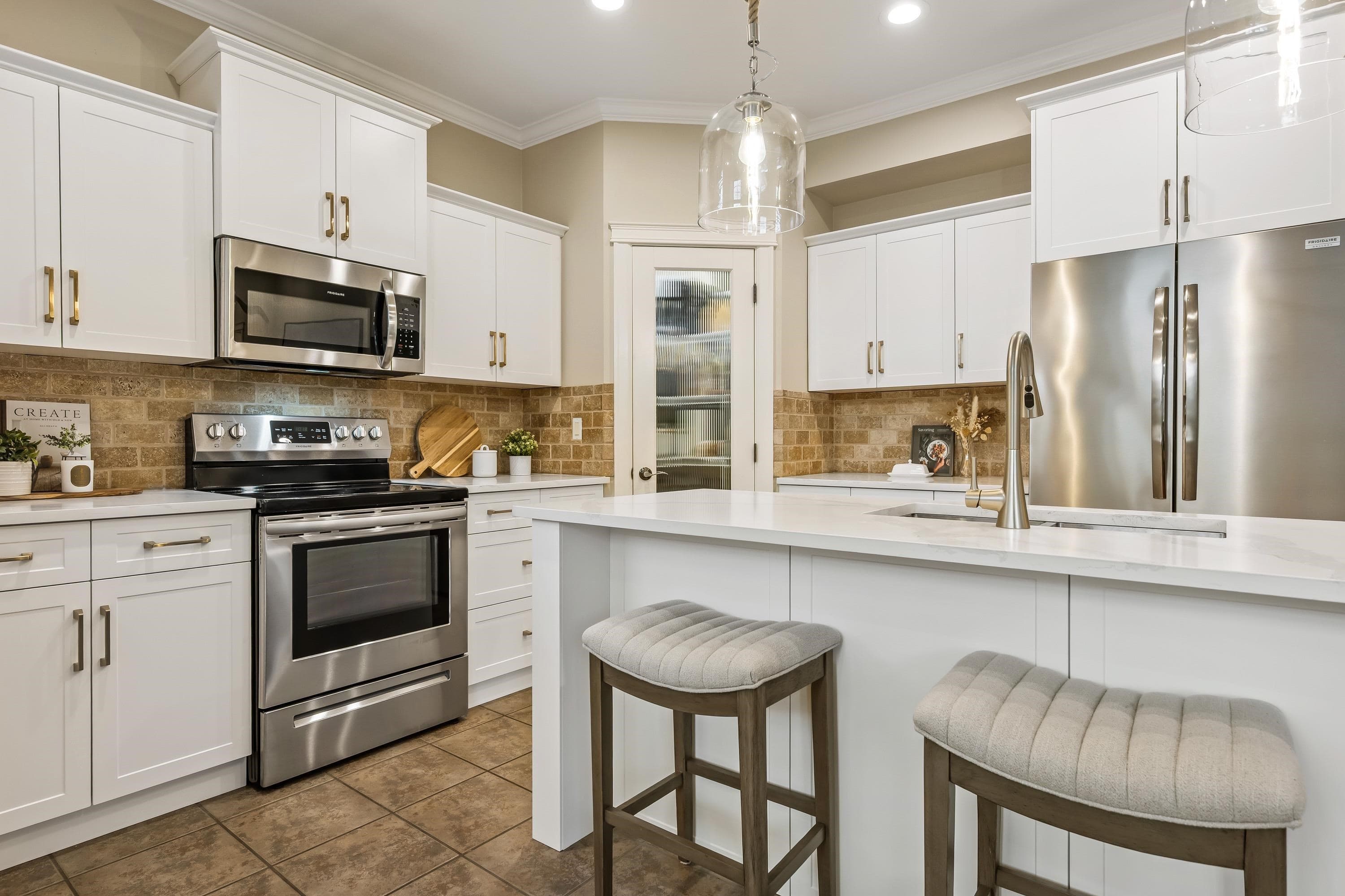 5902 Garrison Boulevard, Chilliwack, V2R 5X8 — photo 4