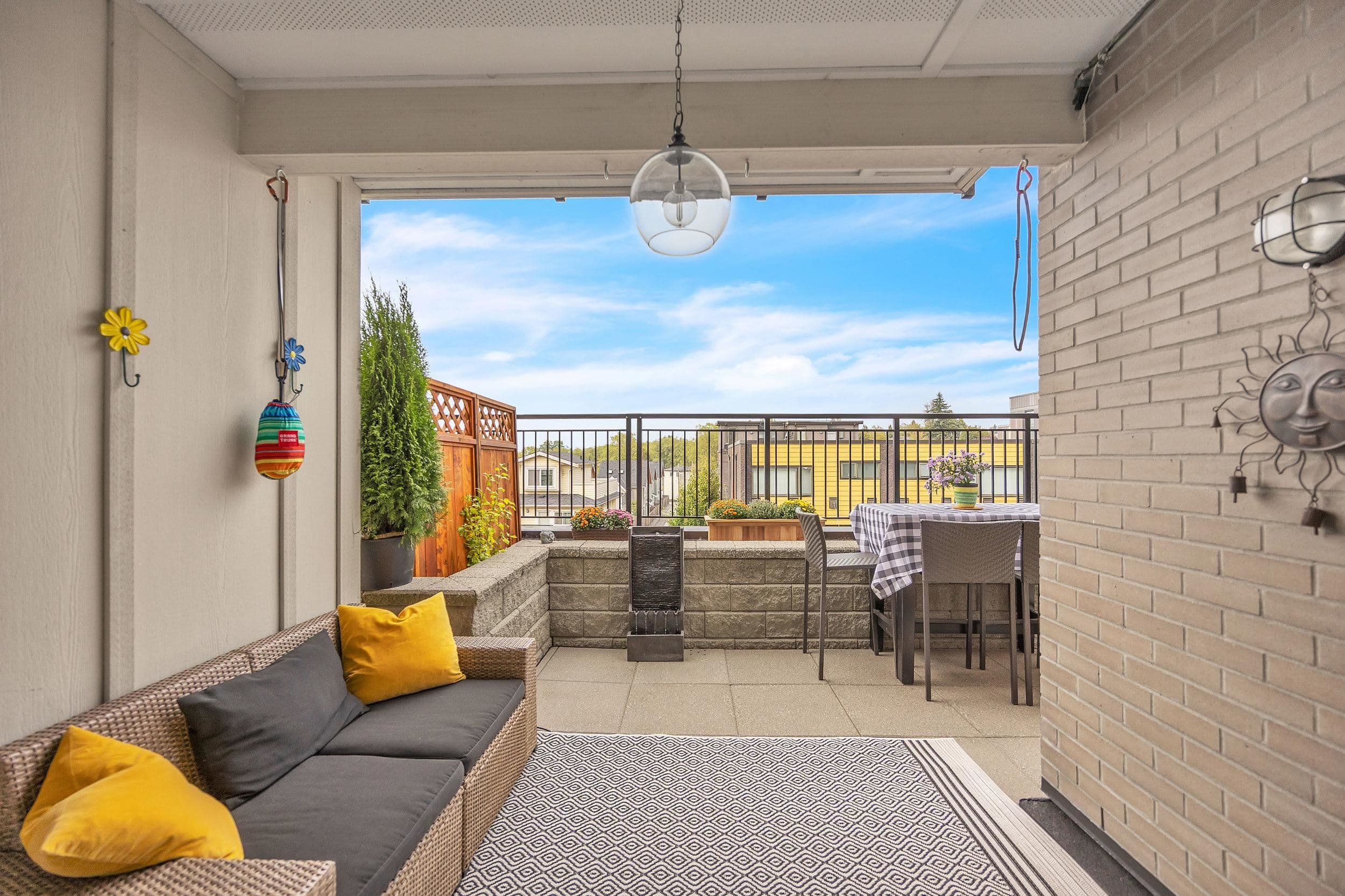 205 - 2239 Kingsway, Vancouver