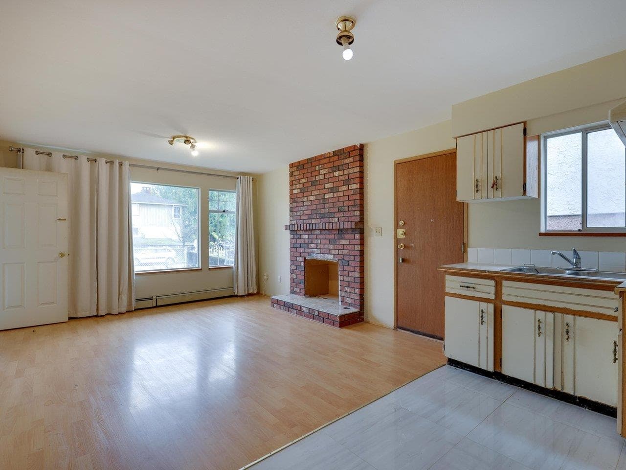 311 E 38th Avenue, Vancouver, V5W 1H5 — photo 4
