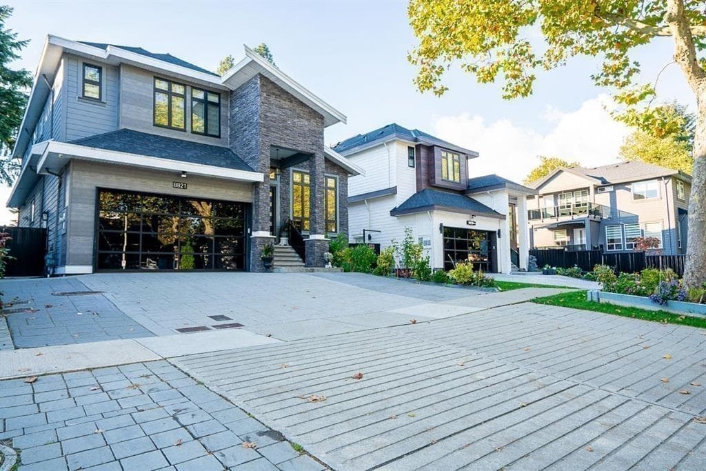 8821 Queen Mary Boulevard, Surrey, V3V 6P9 — photo 2
