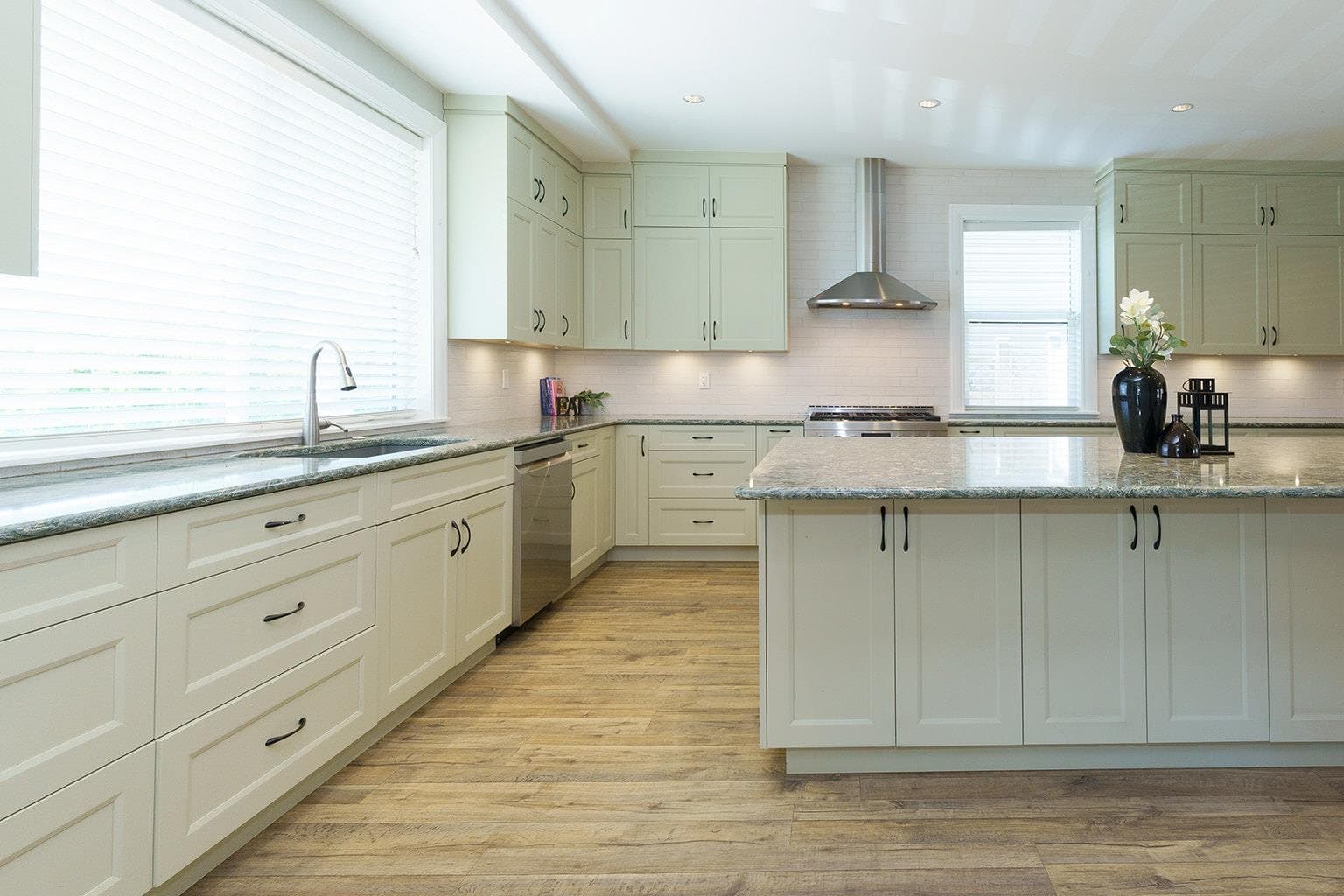 1055 Charland Avenue, Coquitlam, V3K 3K8 — photo 5